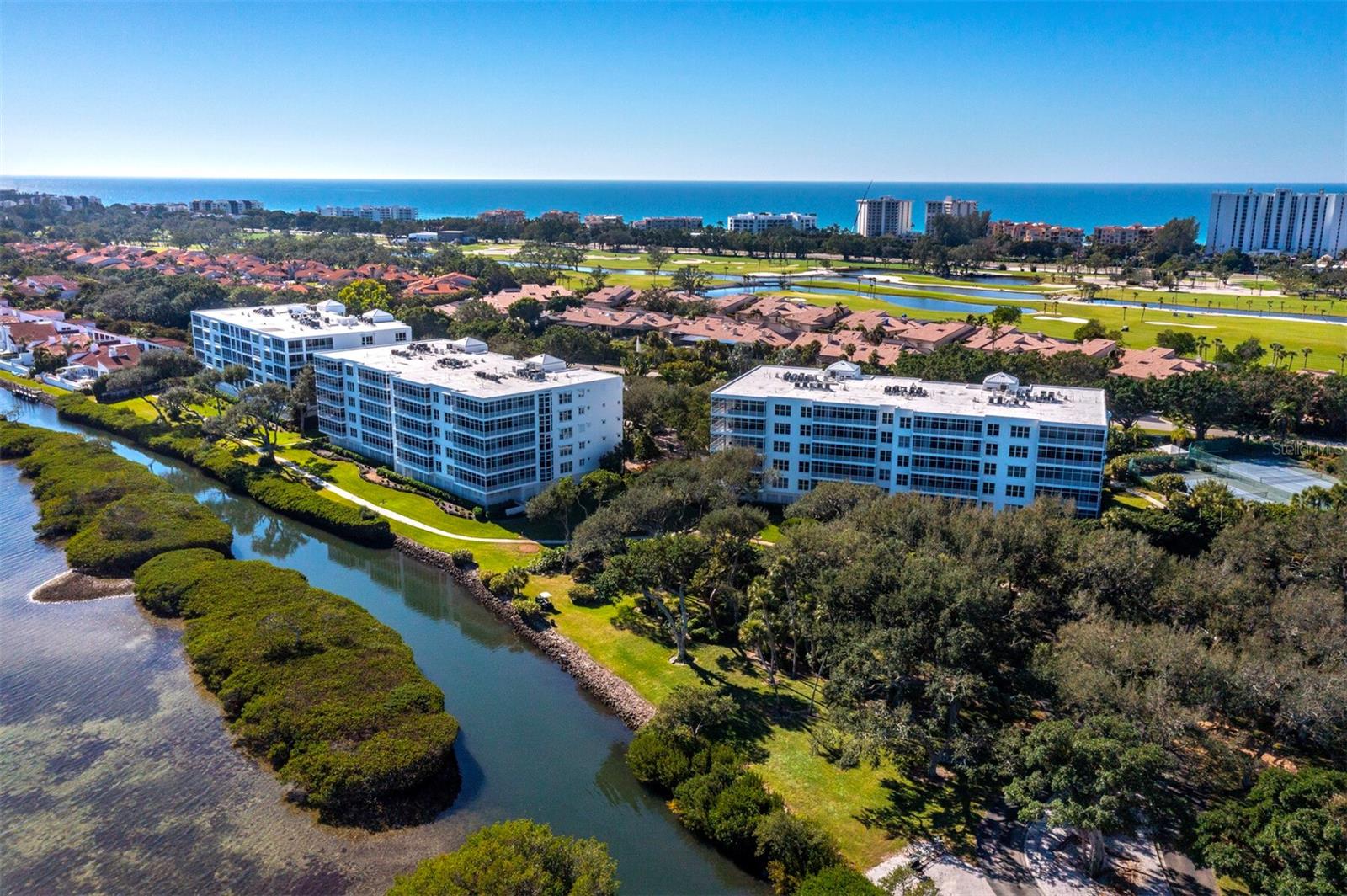 Image 51 of 74 For 2410 Harbourside Drive 151