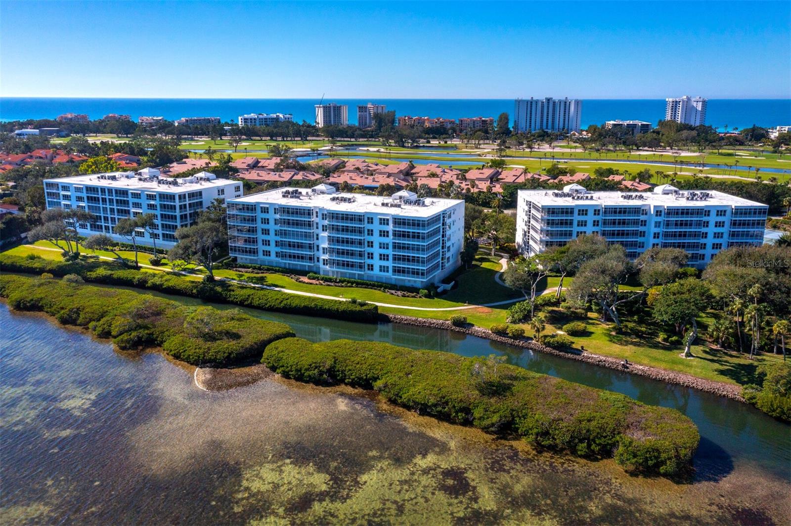 Image 52 of 74 For 2410 Harbourside Drive 151