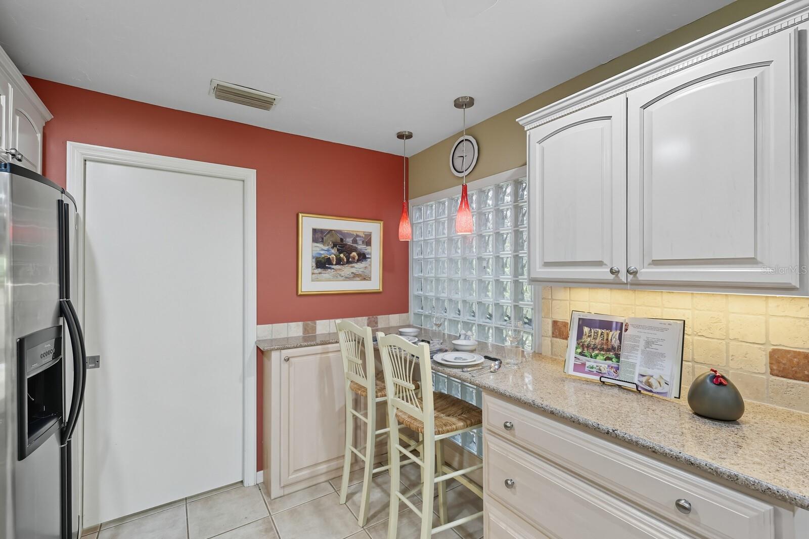 Image 12 of 33 For 3904 Wilshire Court 81