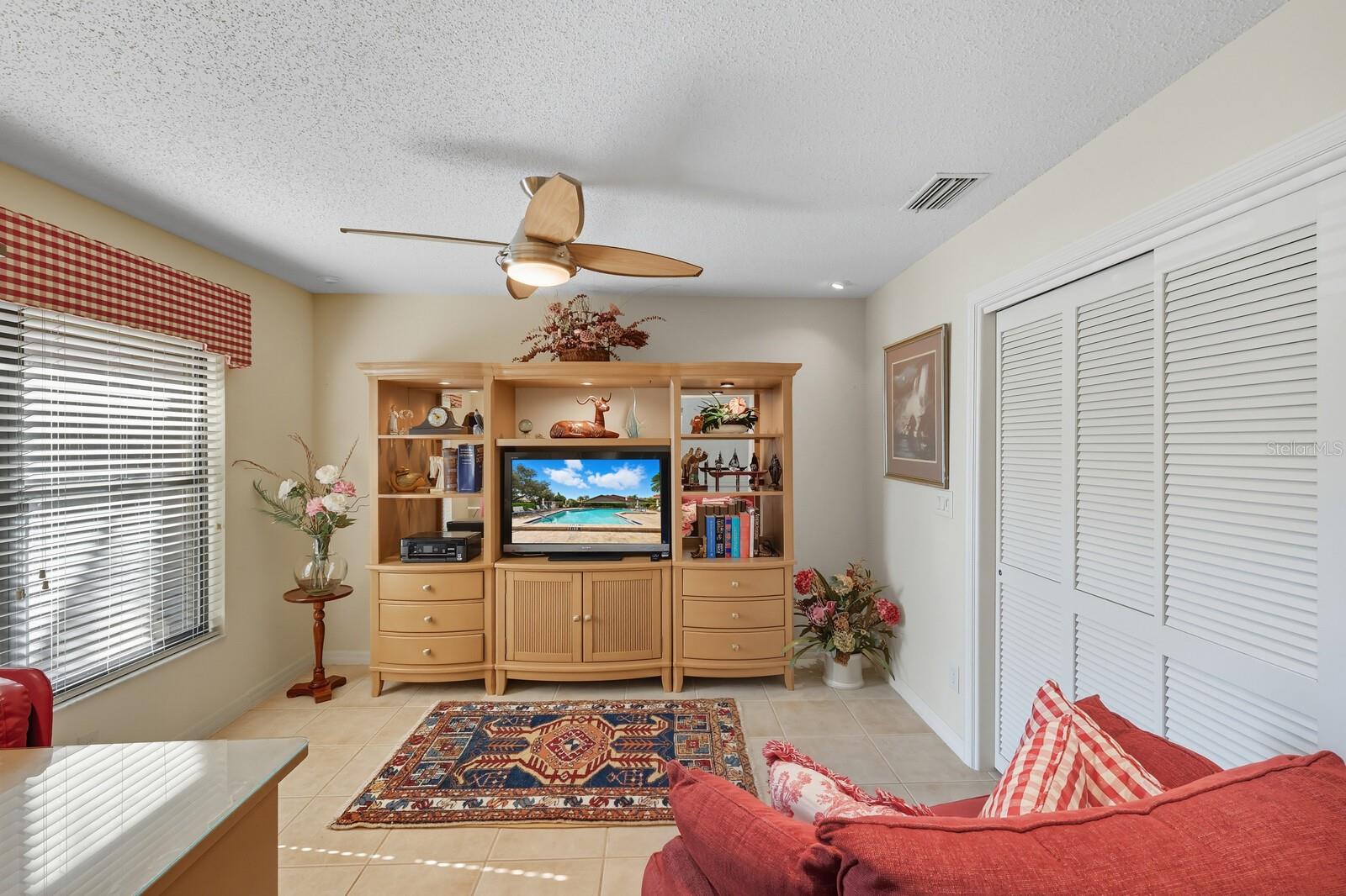 Image 22 of 33 For 3904 Wilshire Court 81