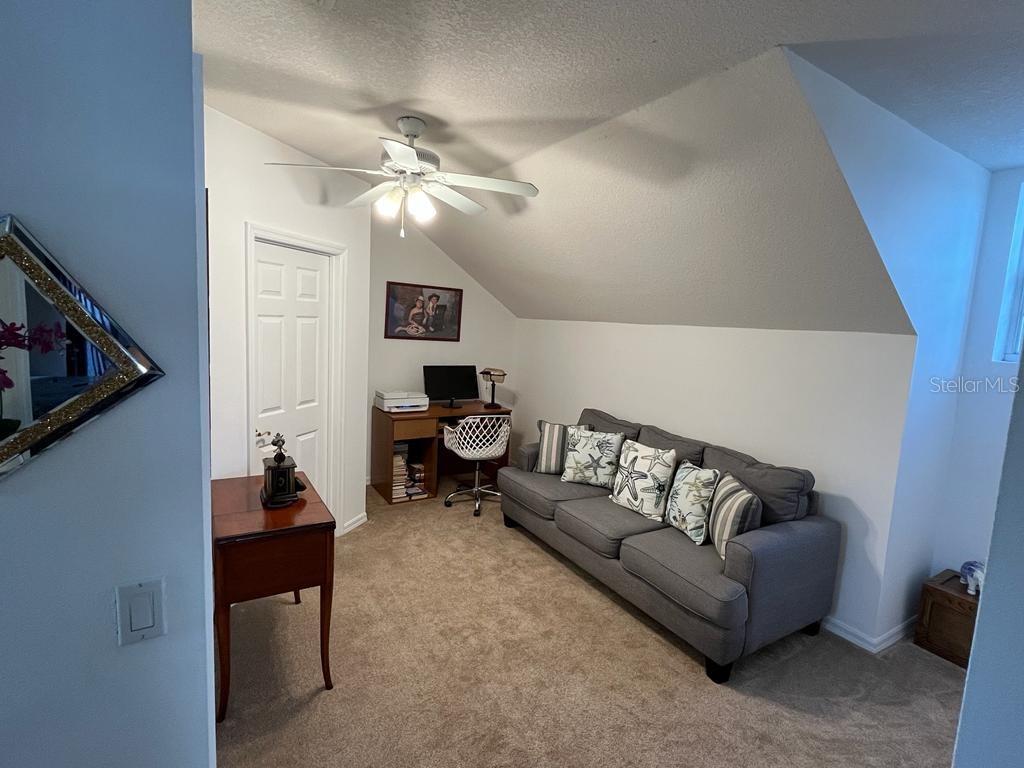 Image 11 of 20 For 4810 69th Court E