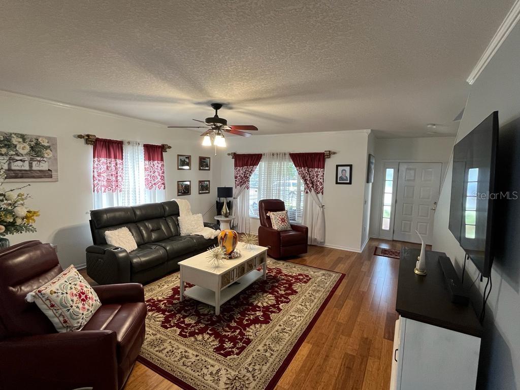 Image 4 of 20 For 4810 69th Court E