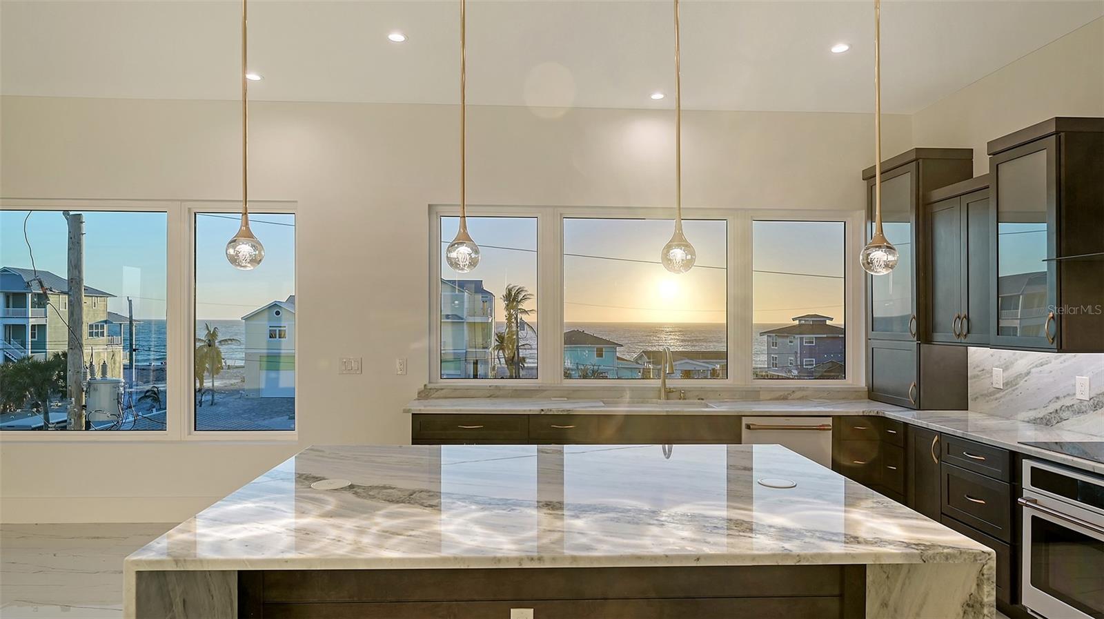 Image 21 of 65 For 1210 Gulf Boulevard