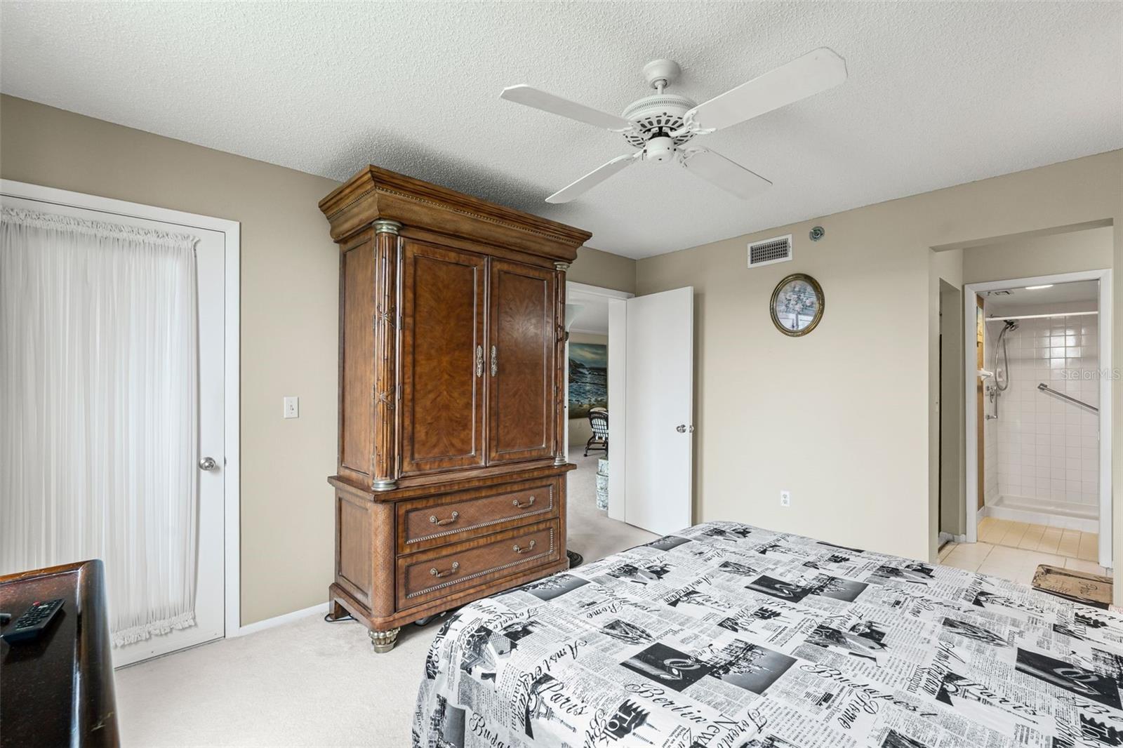Image 27 of 56 For 4550 Pinebrook Circle 303