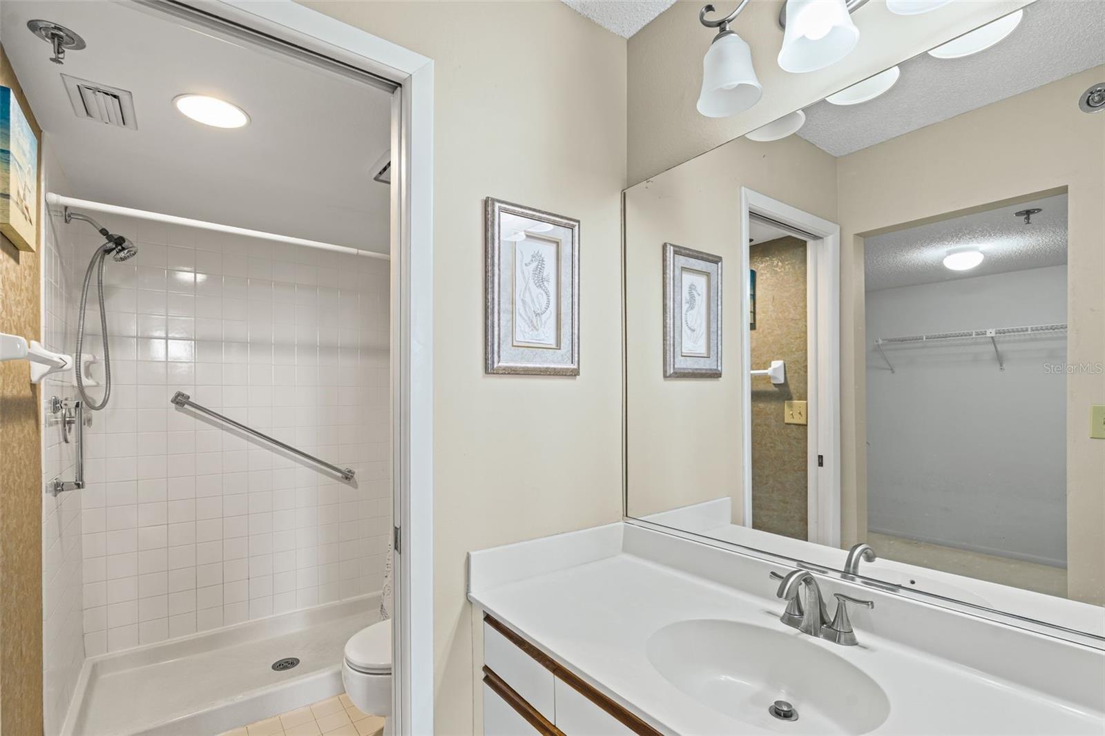 Image 29 of 56 For 4550 Pinebrook Circle 303