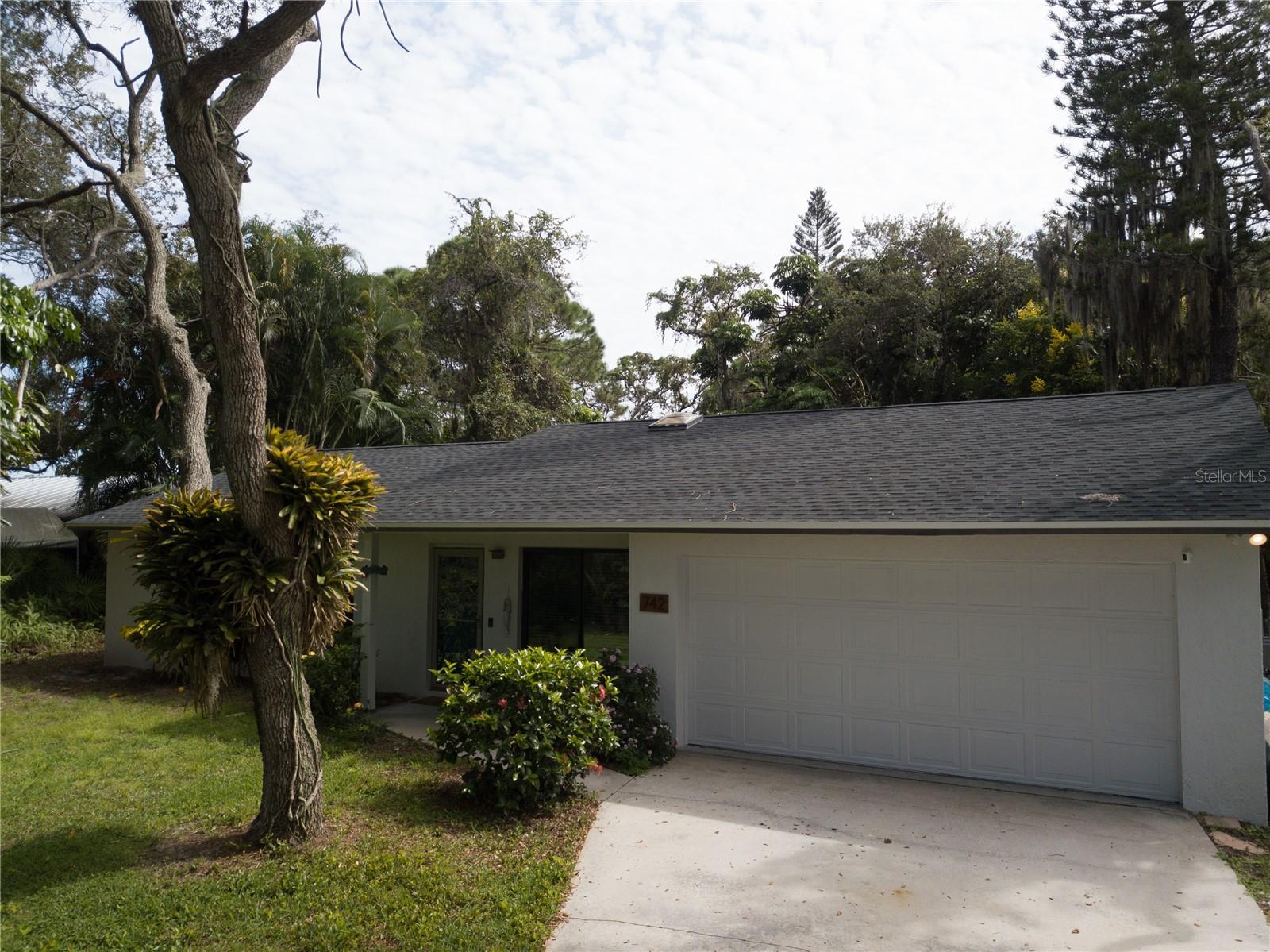 Image 3 of 46 For 742 Harms Drive