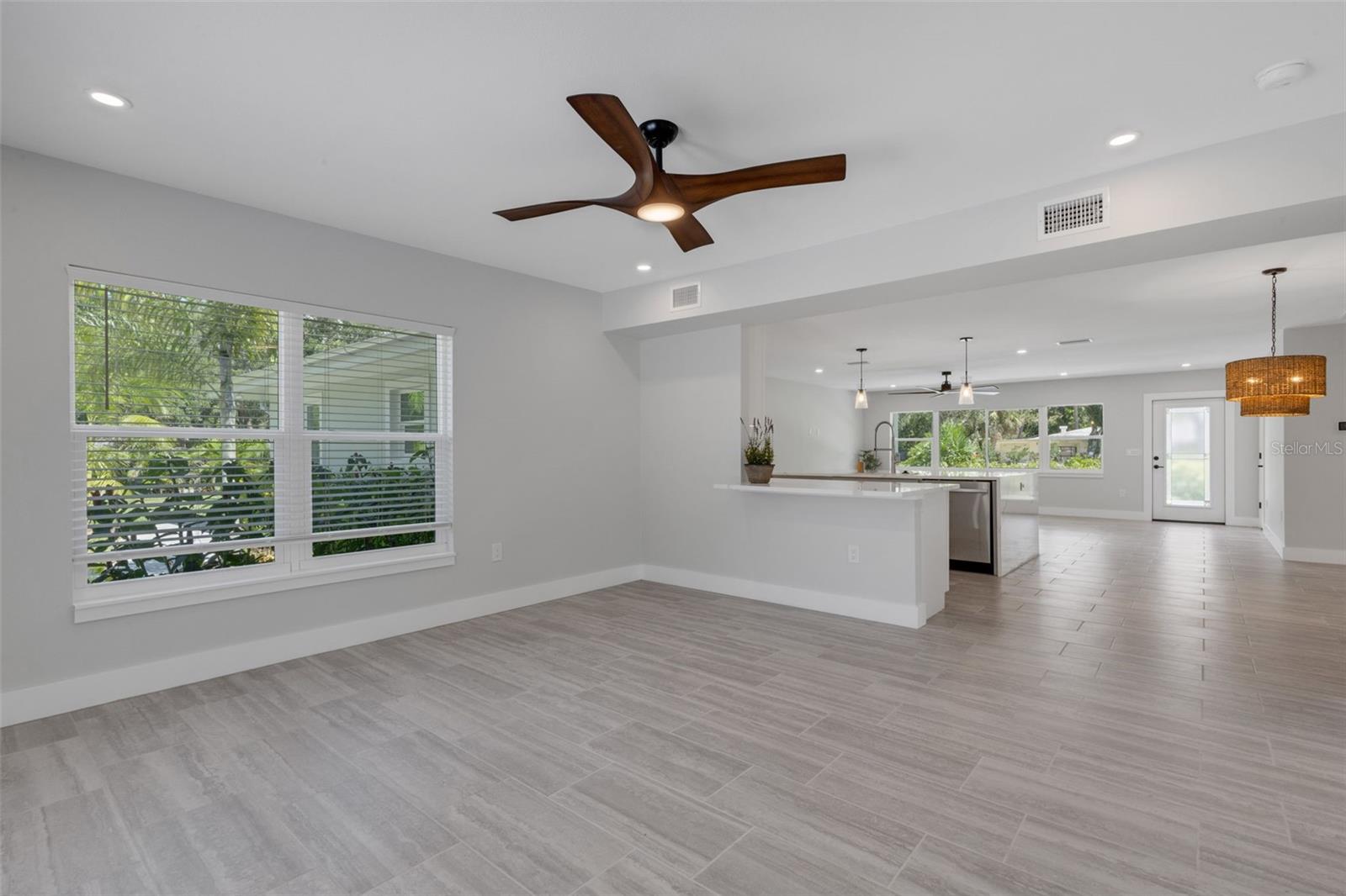 Image 20 of 72 For 3857 Malec Circle