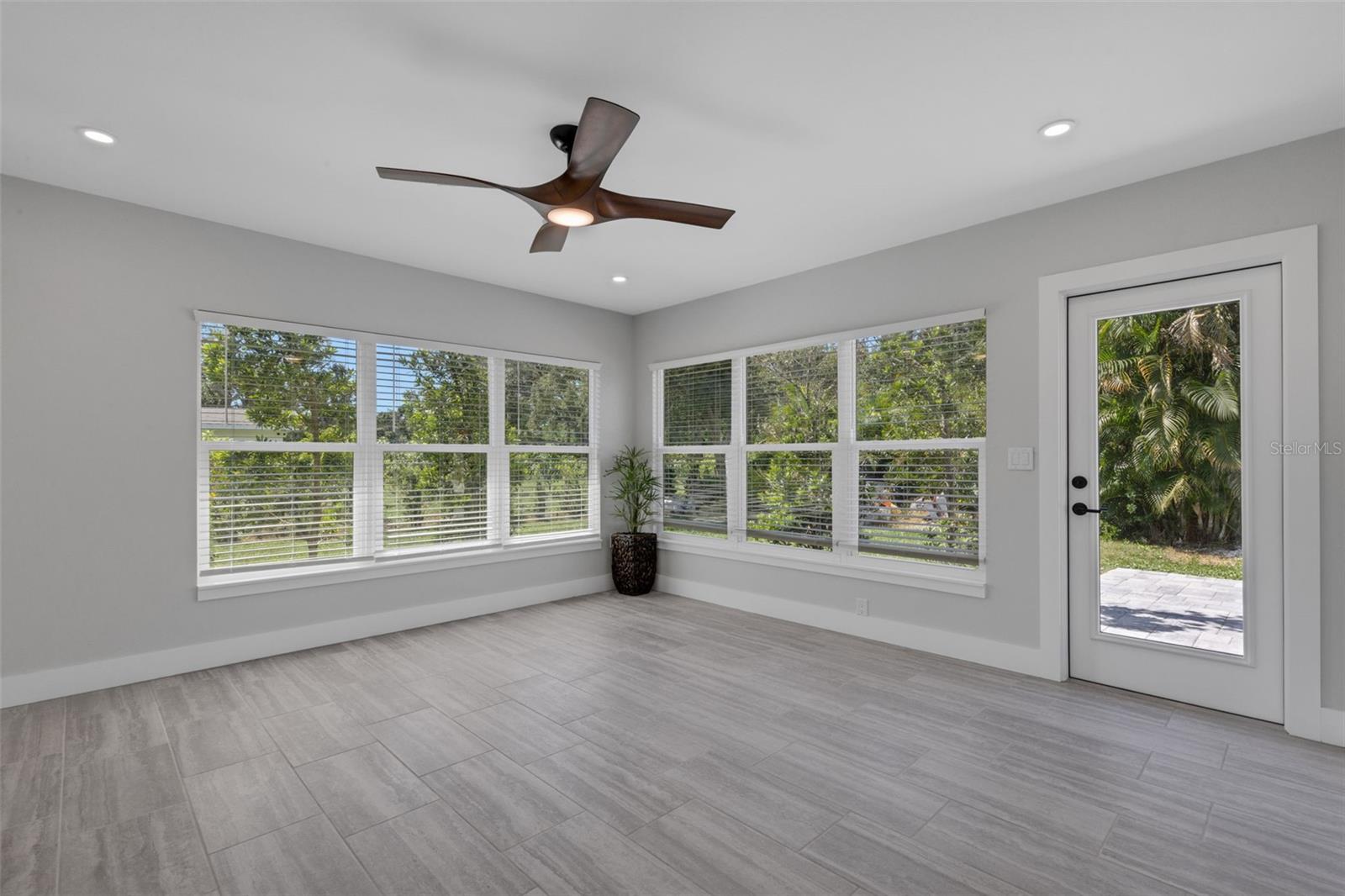 Image 22 of 72 For 3857 Malec Circle