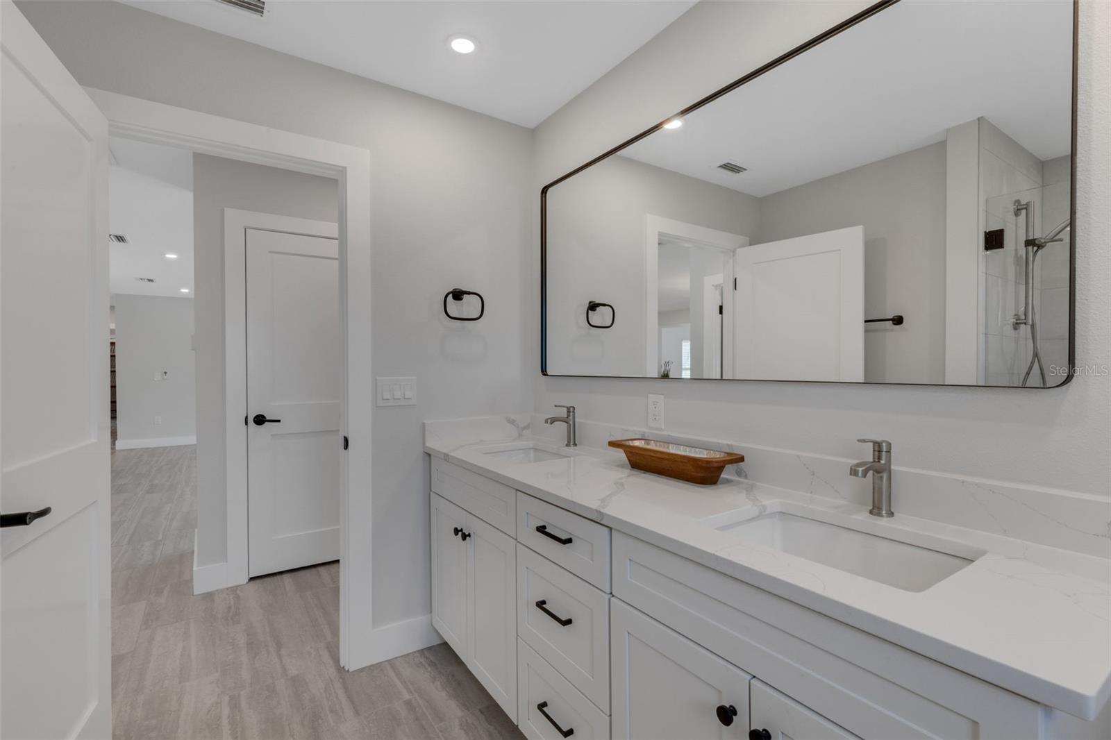 Image 33 of 72 For 3857 Malec Circle