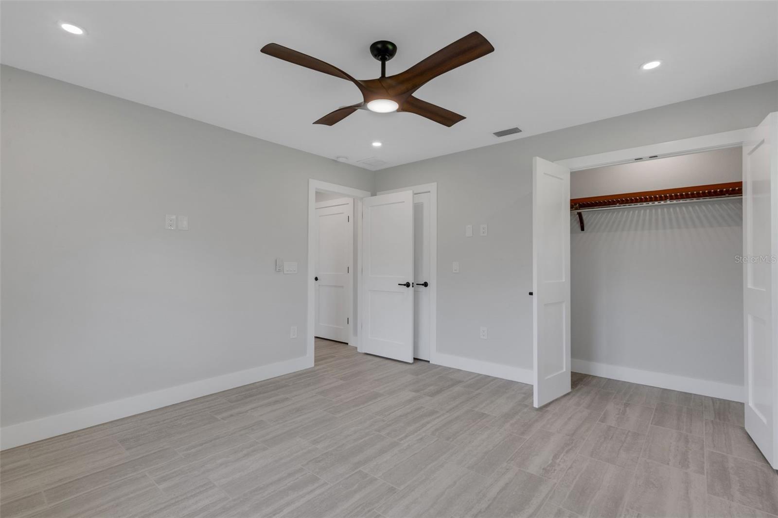 Image 37 of 72 For 3857 Malec Circle