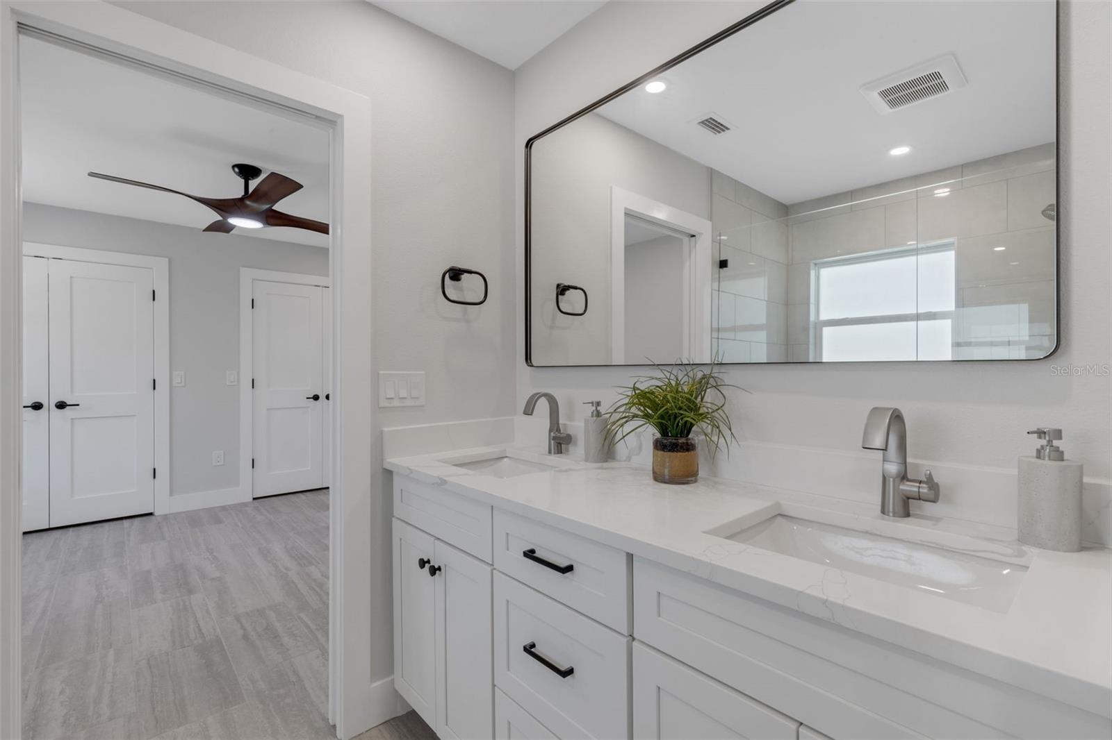 Image 47 of 72 For 3857 Malec Circle