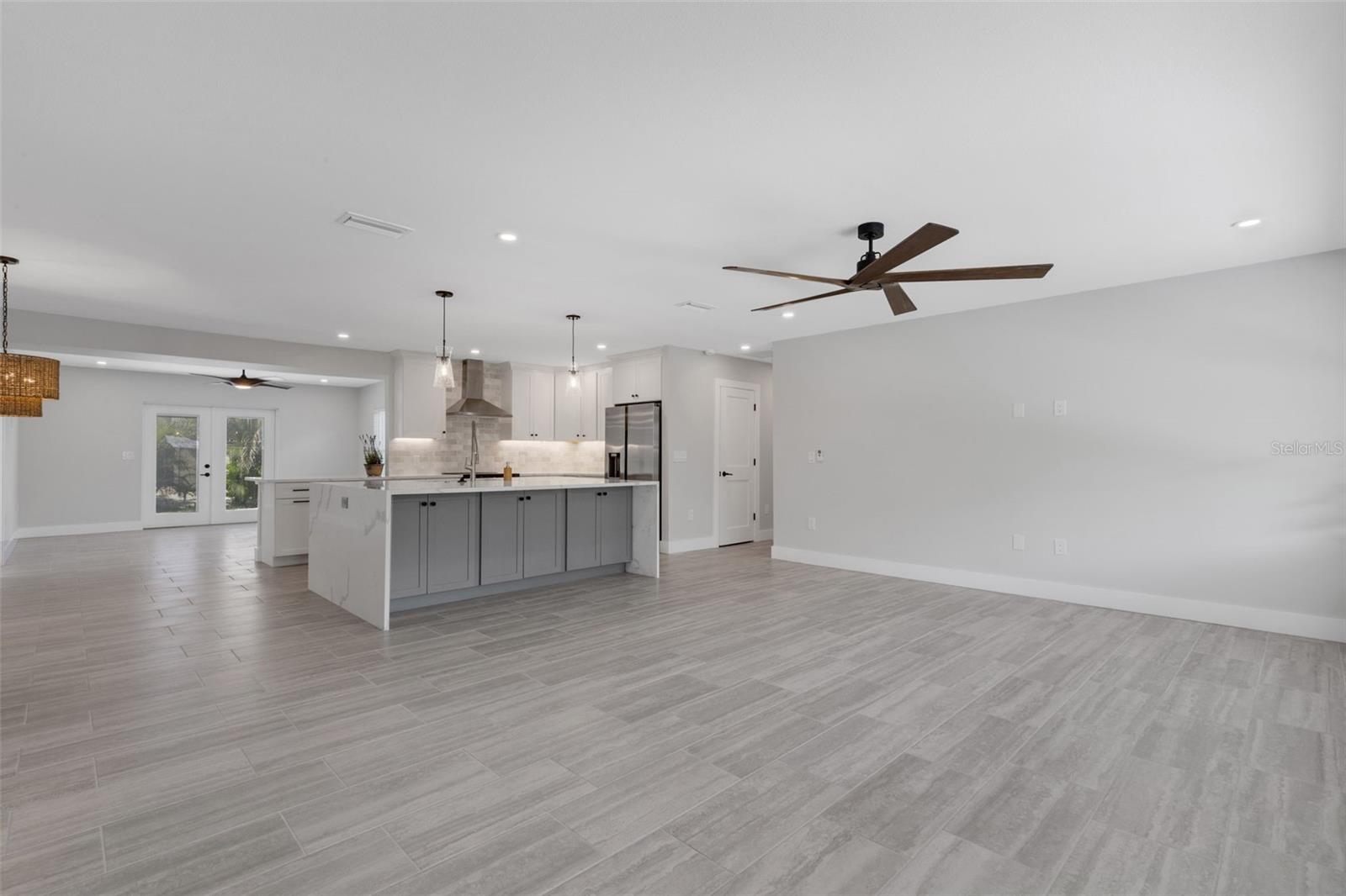 Image 5 of 72 For 3857 Malec Circle