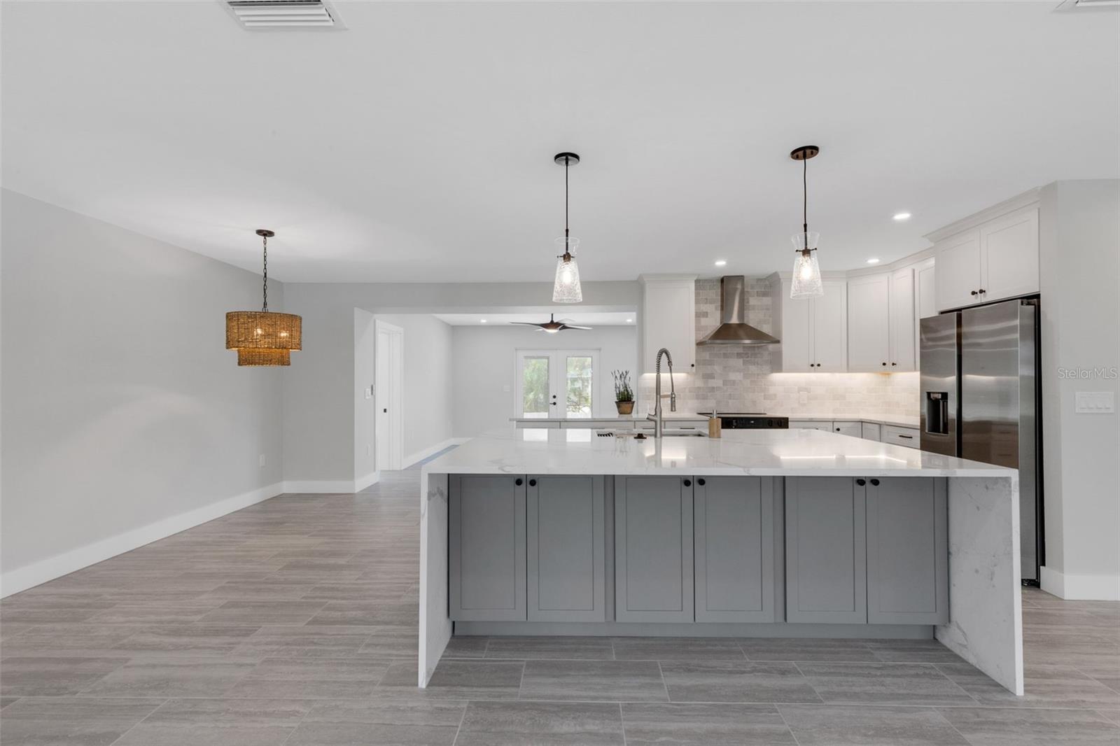 Image 7 of 72 For 3857 Malec Circle