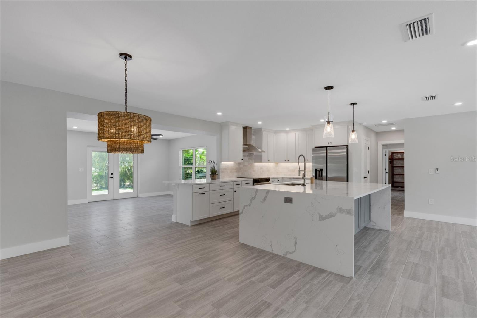 Image 8 of 72 For 3857 Malec Circle