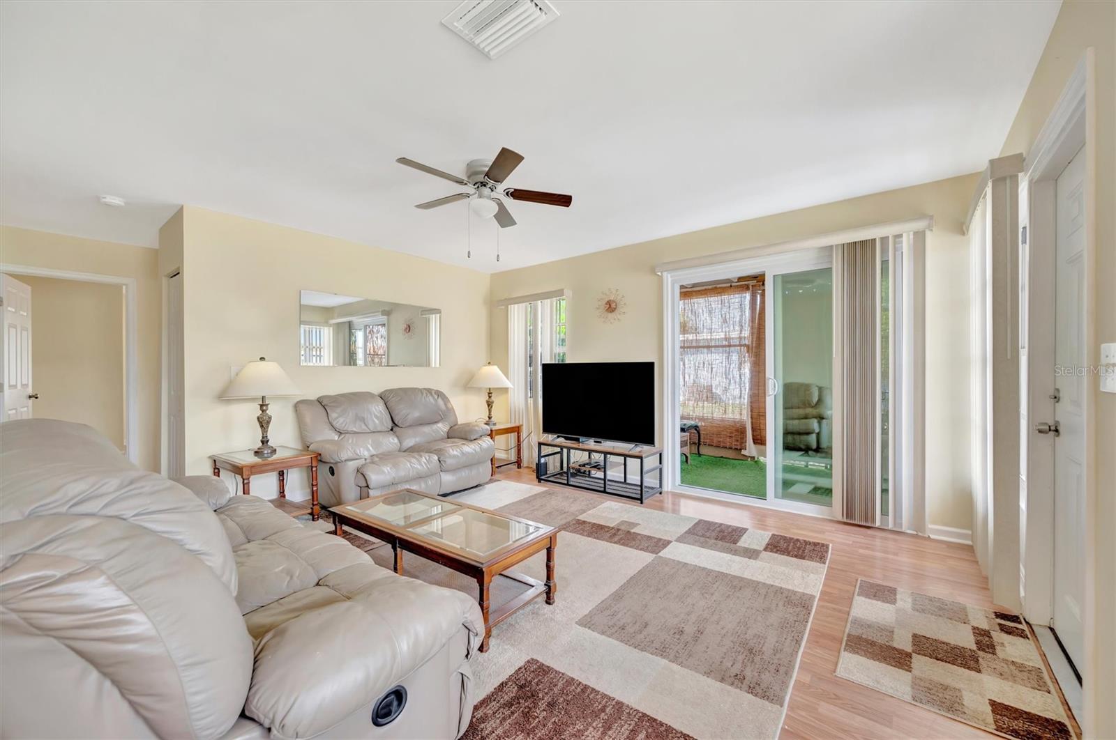 Image 15 of 49 For 7959 Hyde Park Avenue