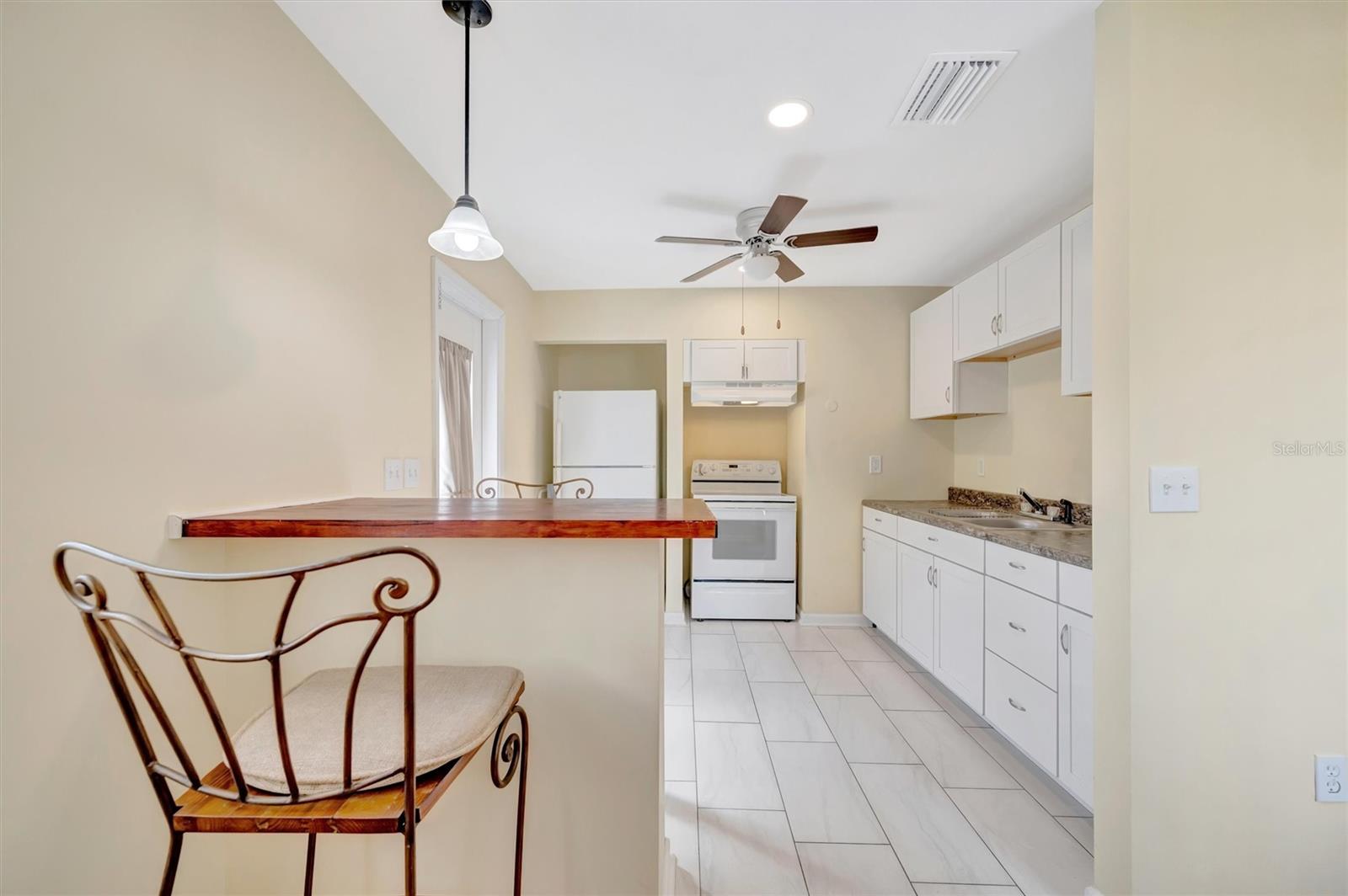 Image 23 of 49 For 7959 Hyde Park Avenue