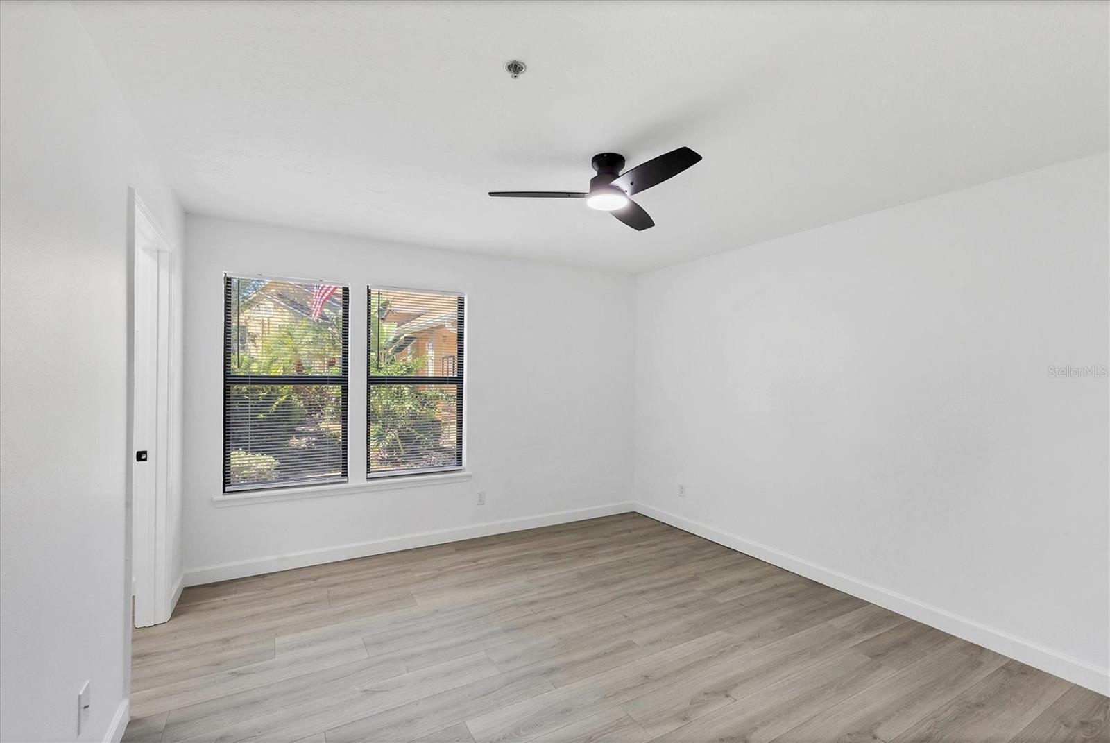 Image 25 of 50 For 4008 Crockers Lake Boulevard 11