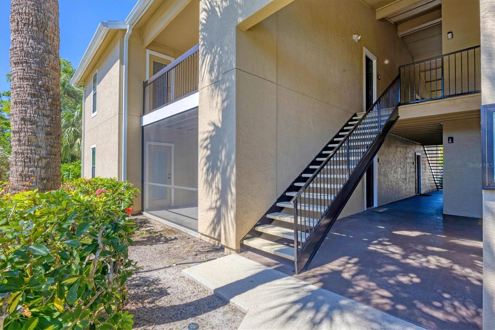 Image 3 of 50 For 4008 Crockers Lake Boulevard 11