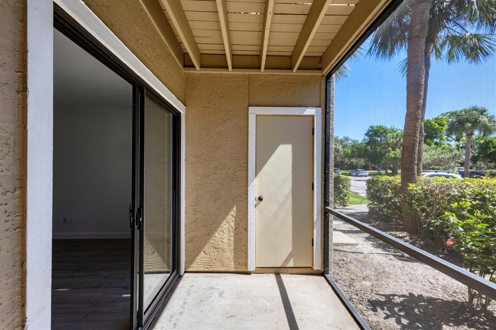 Image 33 of 50 For 4008 Crockers Lake Boulevard 11