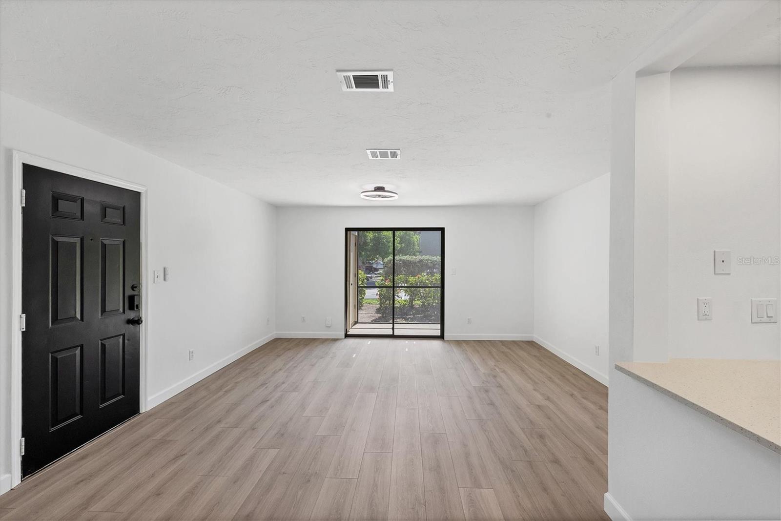 Image 5 of 50 For 4008 Crockers Lake Boulevard 11