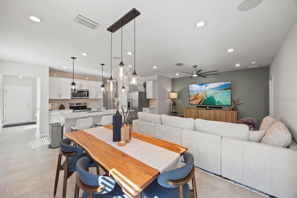 Image 4 of 25 For 6603 Silverstar Drive