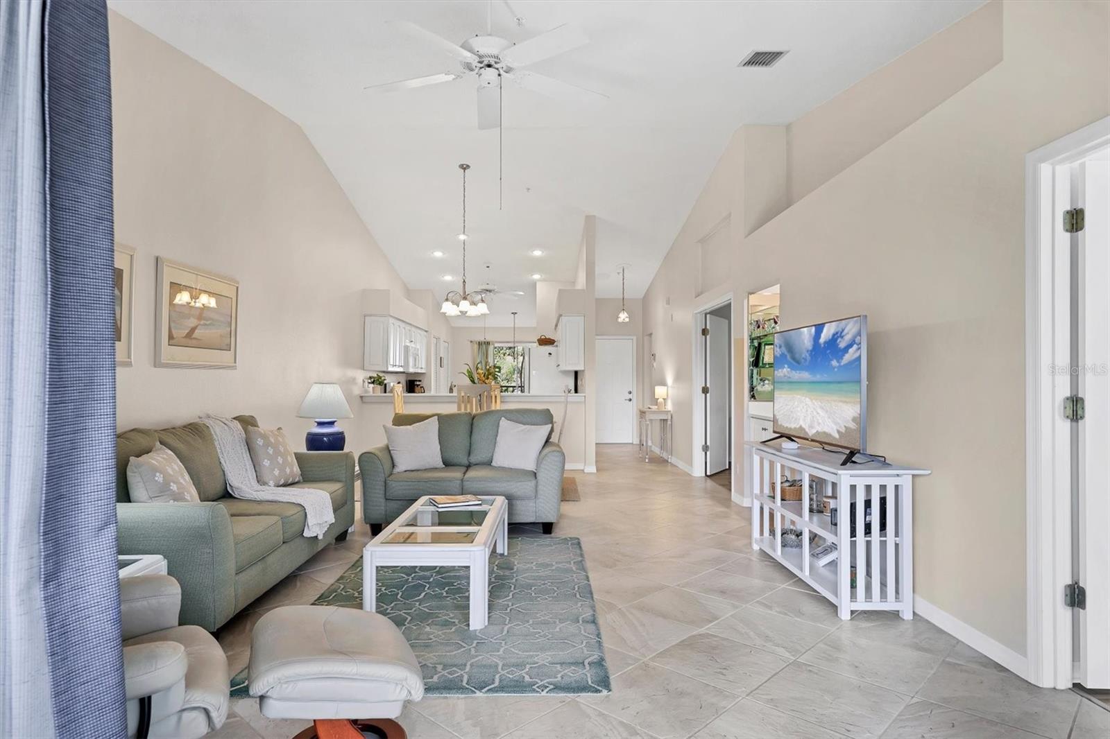 Image 13 of 66 For 8941 Veranda Way 523