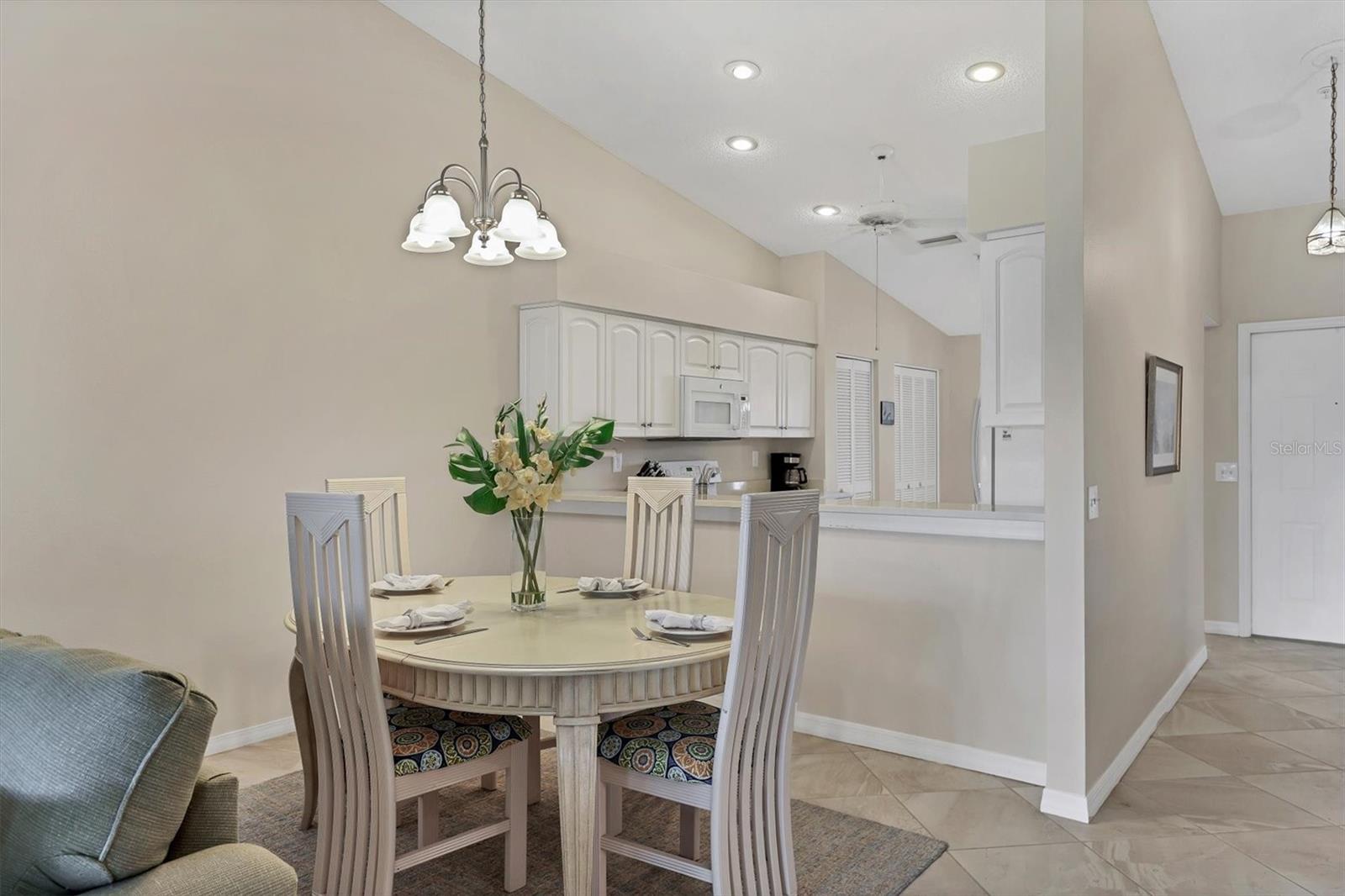 Image 14 of 66 For 8941 Veranda Way 523