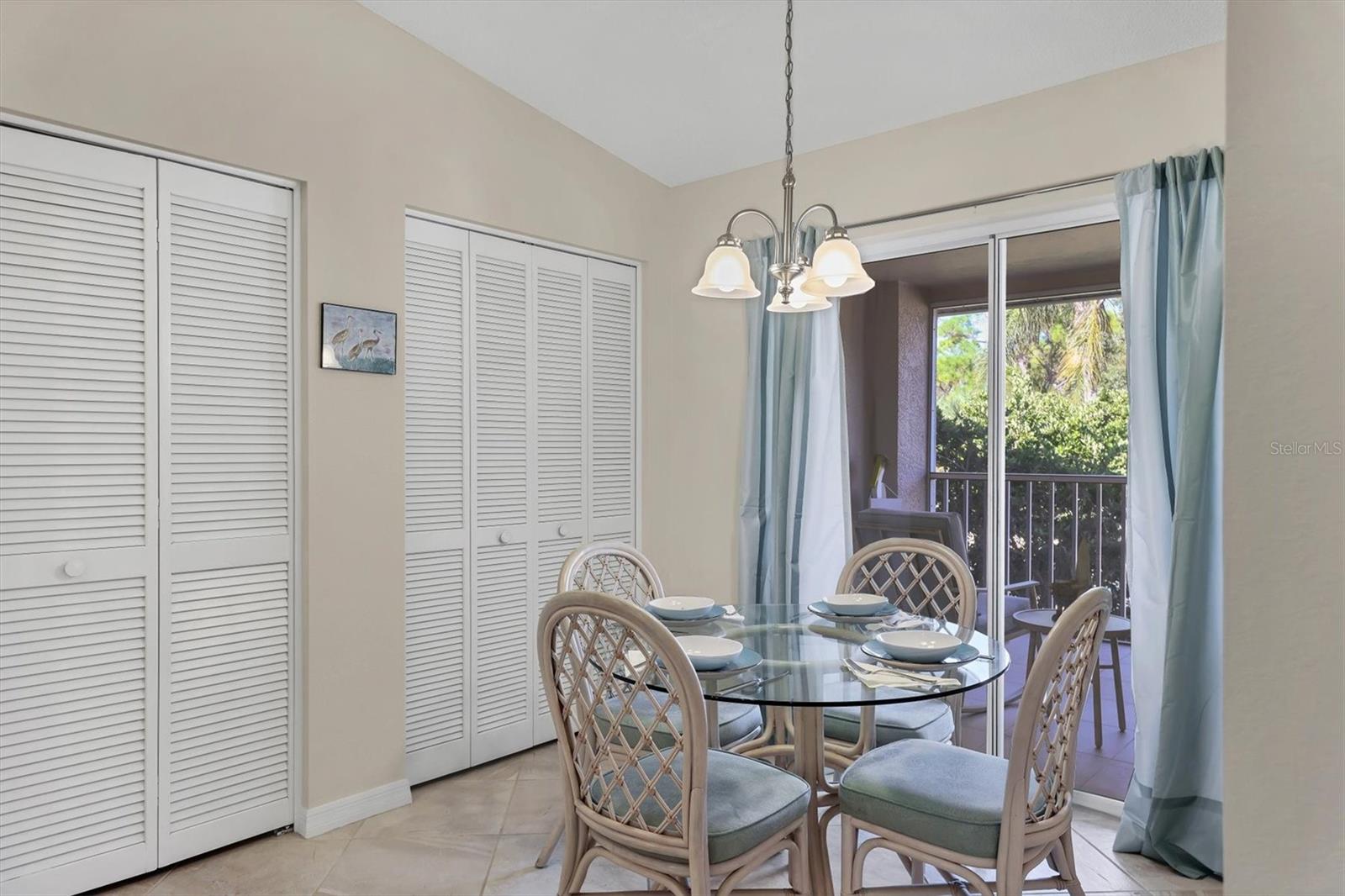 Image 20 of 66 For 8941 Veranda Way 523