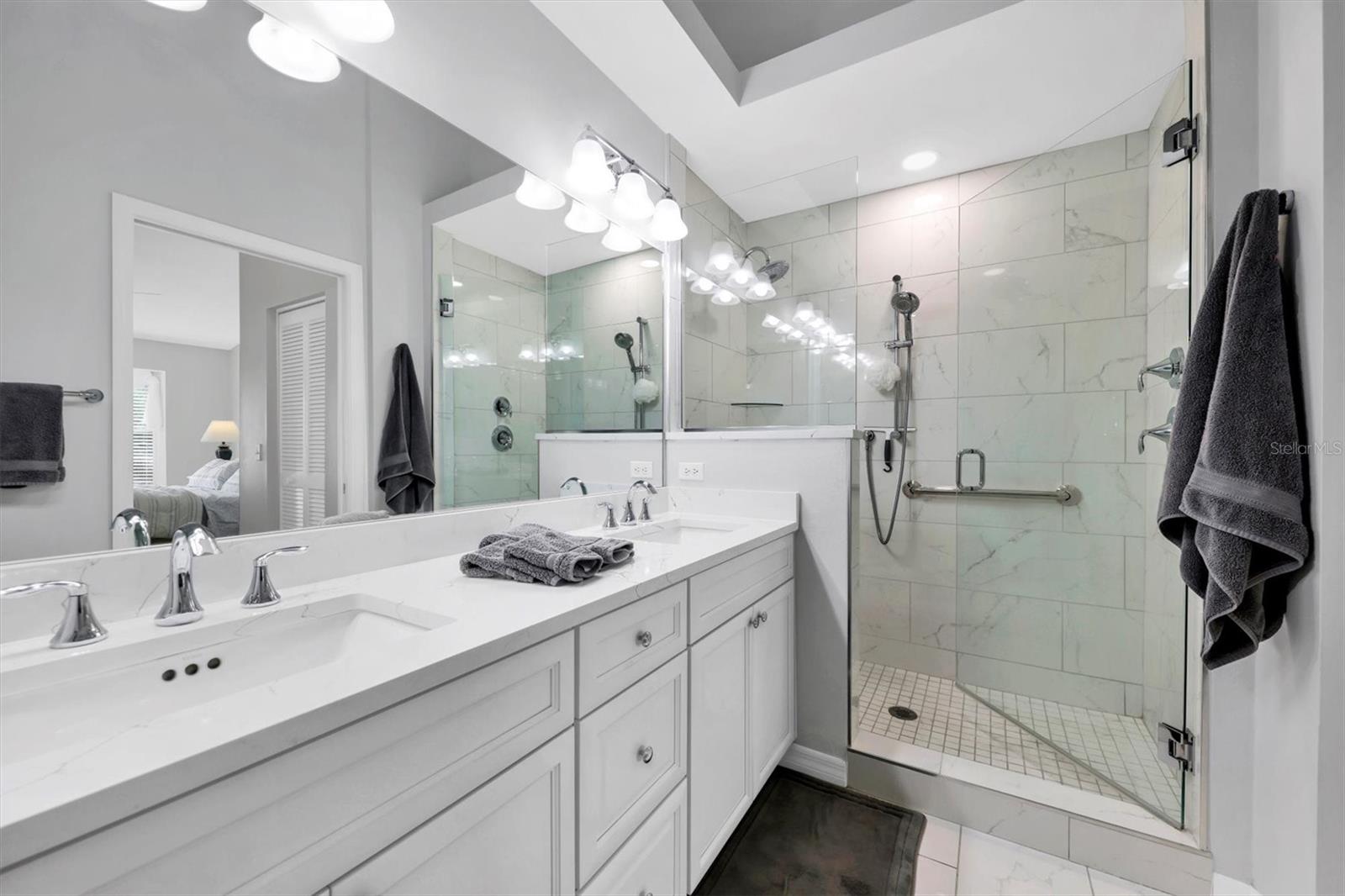 Image 26 of 66 For 8941 Veranda Way 523