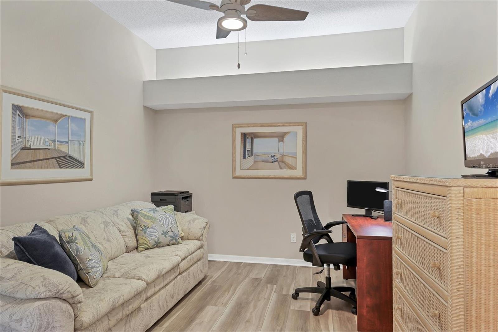 Image 31 of 66 For 8941 Veranda Way 523
