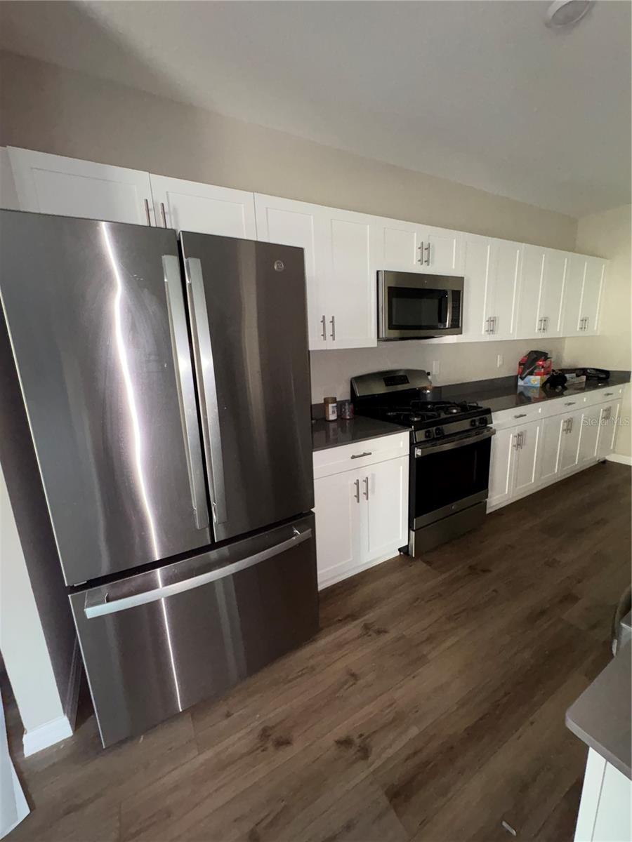 Image 10 of 25 For 11484 Brook Edge Avenue