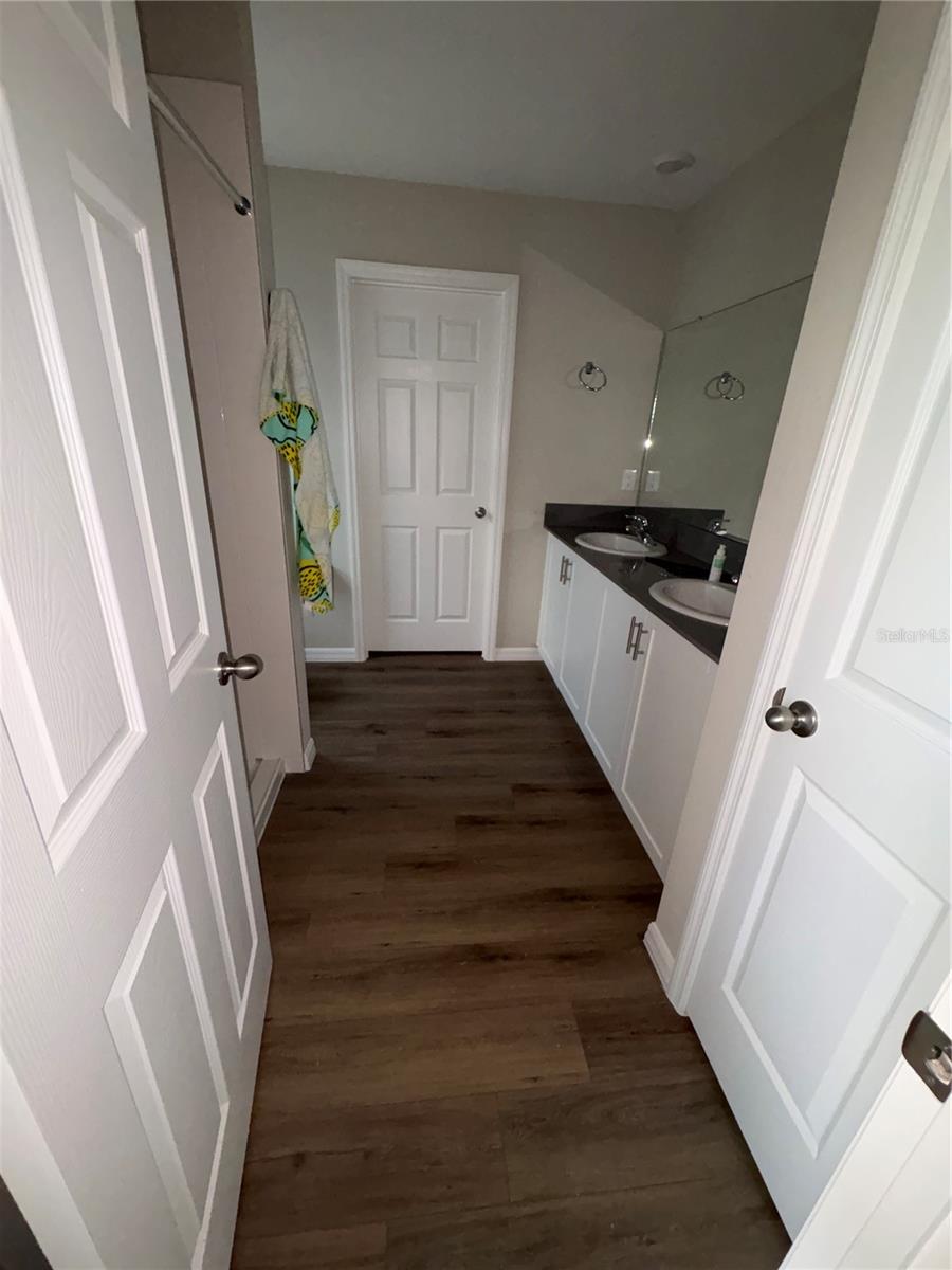 Image 16 of 25 For 11484 Brook Edge Avenue