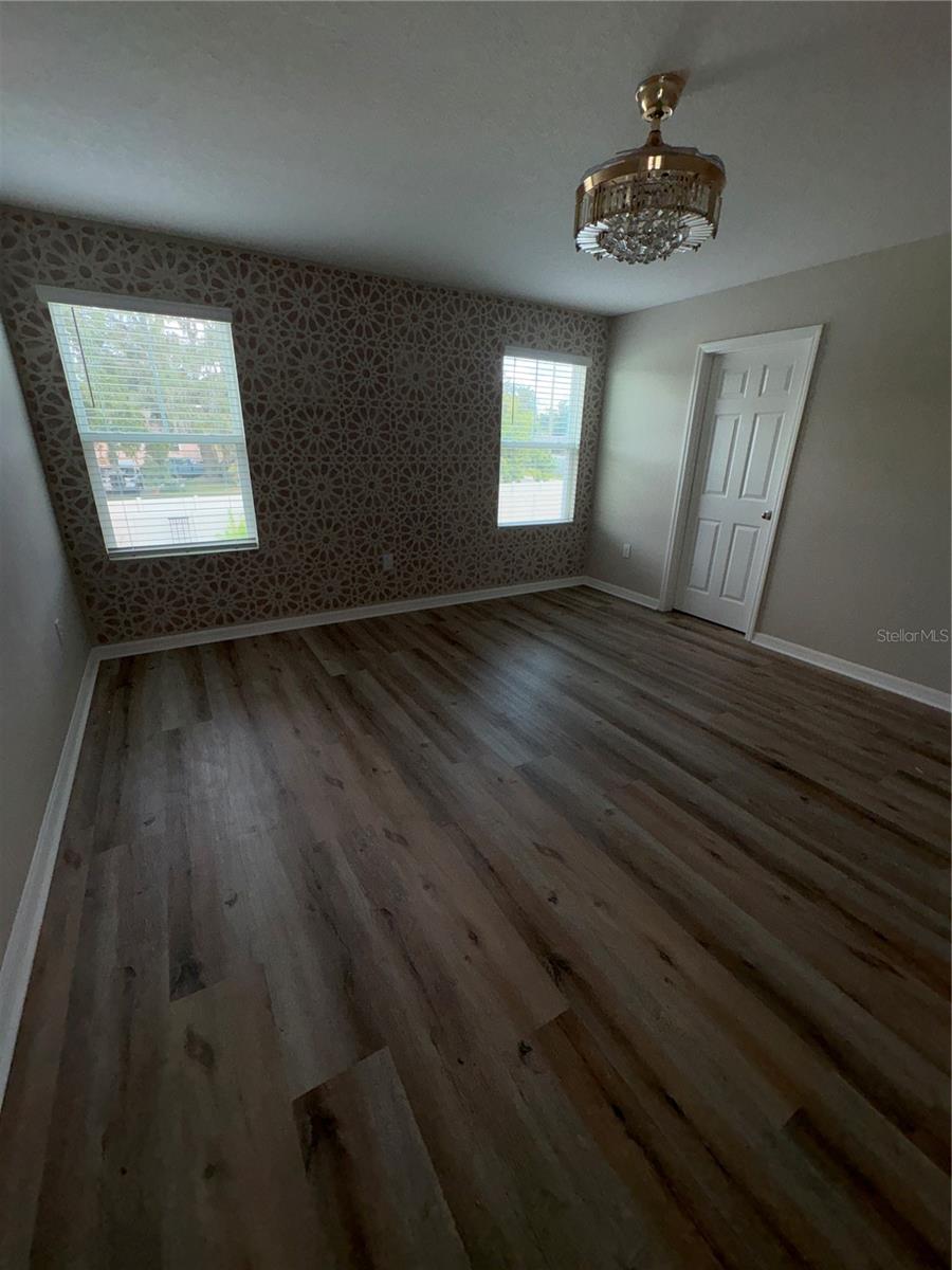 Image 17 of 25 For 11484 Brook Edge Avenue