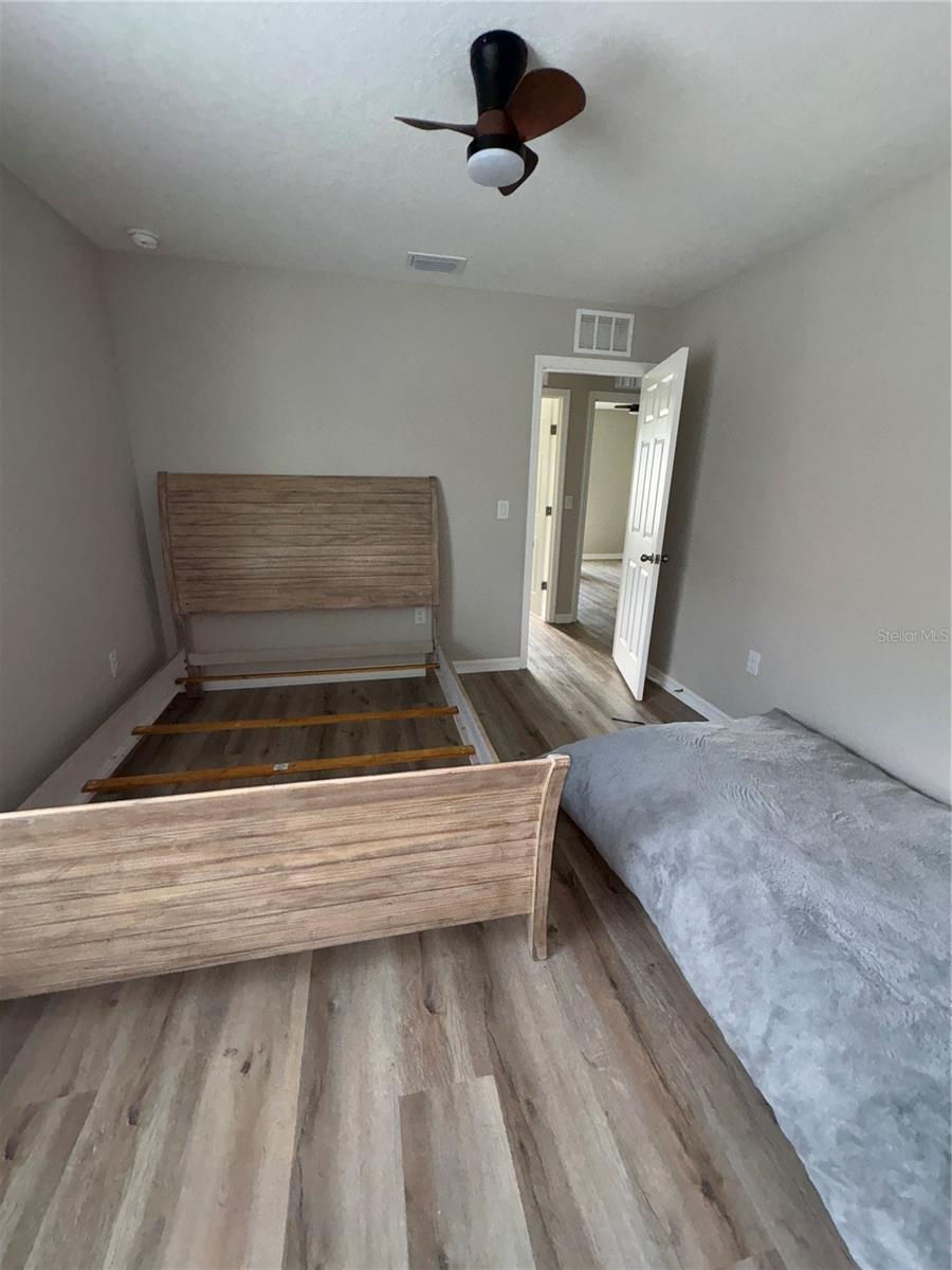 Image 20 of 25 For 11484 Brook Edge Avenue