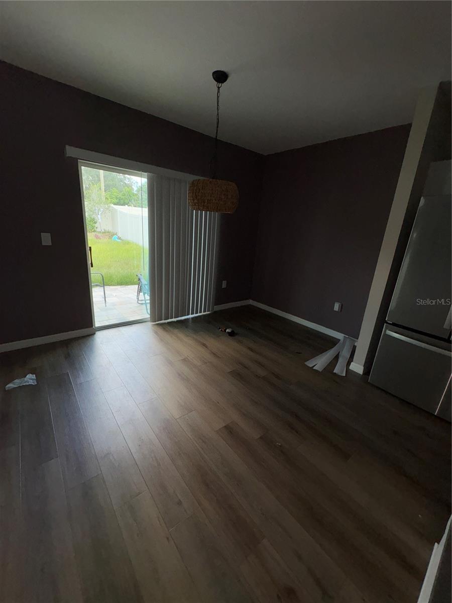 Image 7 of 25 For 11484 Brook Edge Avenue