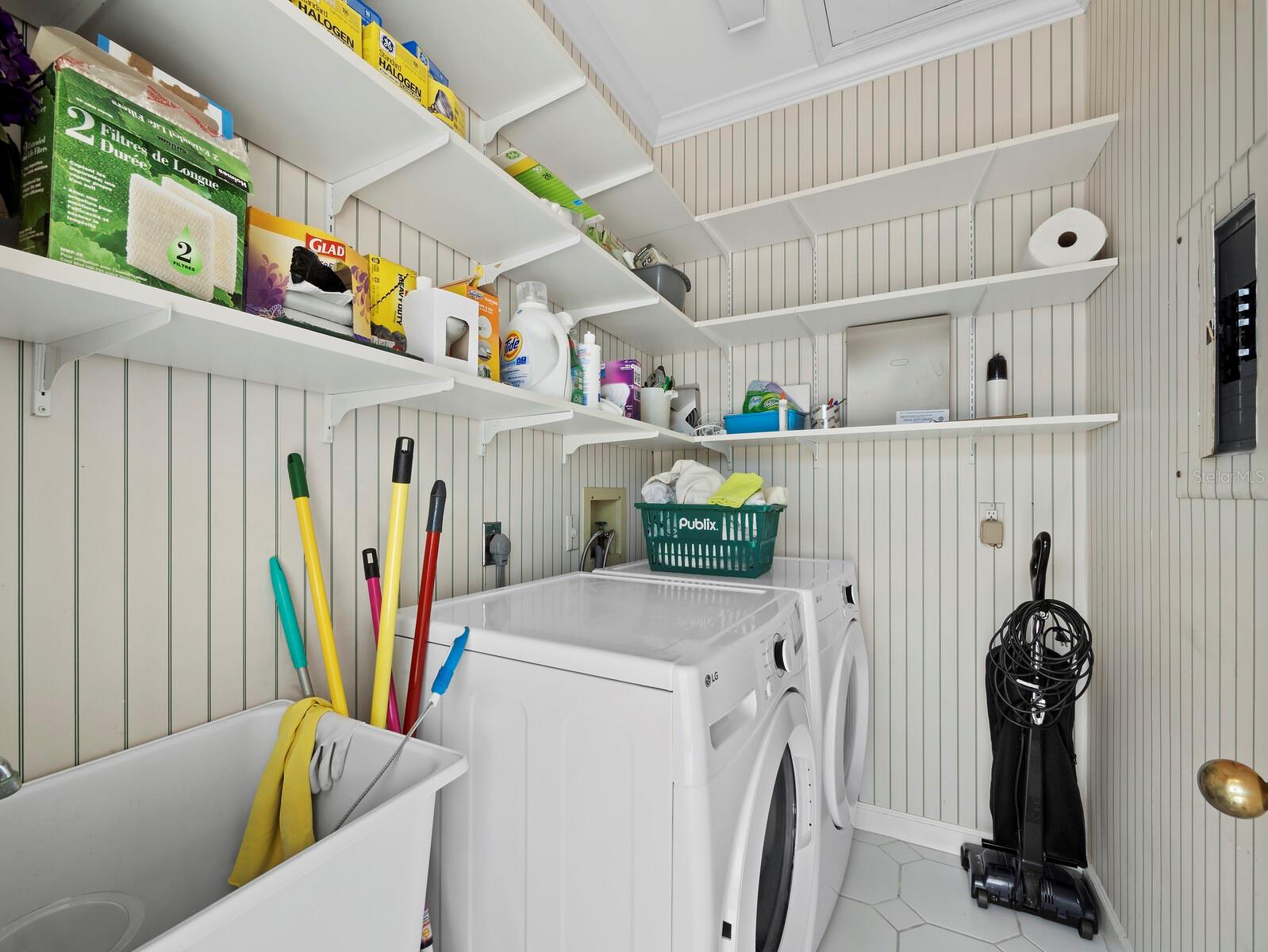 Image 24 of 55 For 3543 Mistletoe Lane