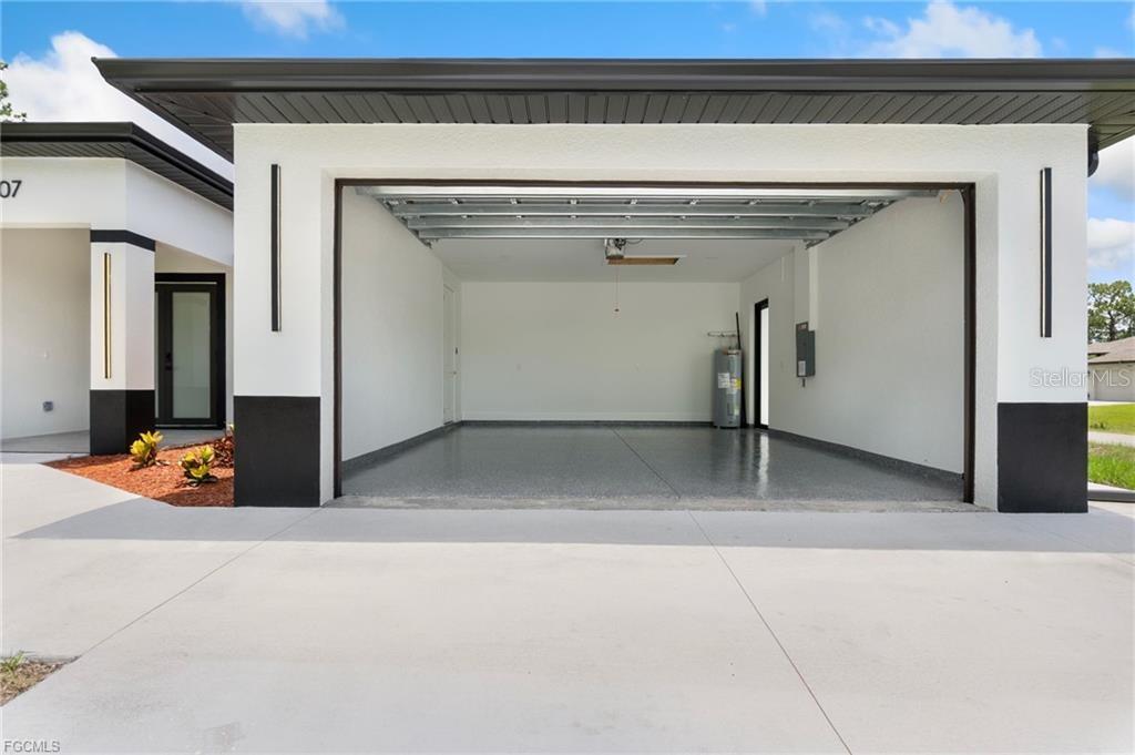 Image 4 of 23 For 1207 9th Street