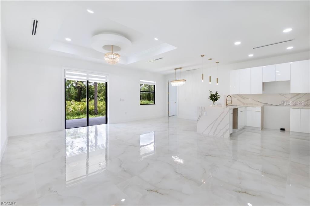 Image 6 of 23 For 1207 9th Street