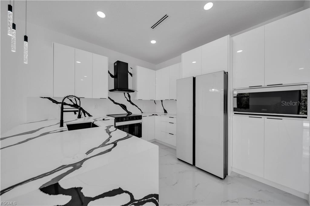 Image 24 of 42 For 2903 Beluga Street