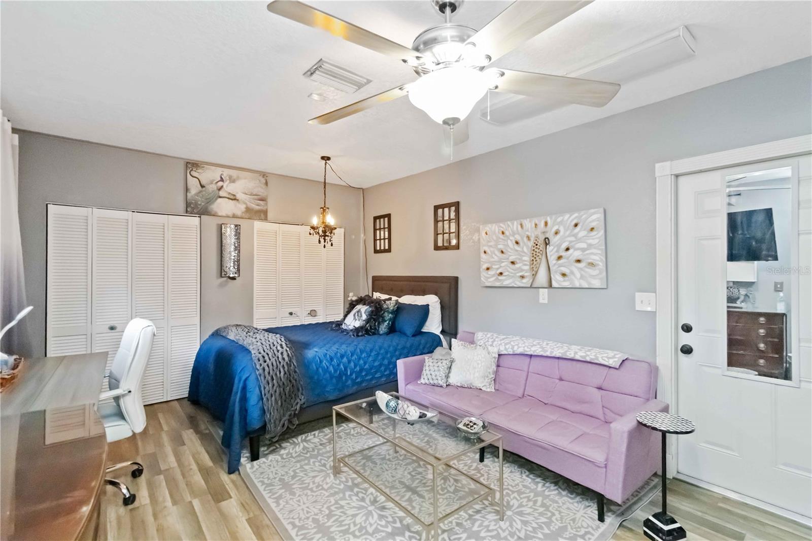 Image 17 of 70 For 4913 37th Street East