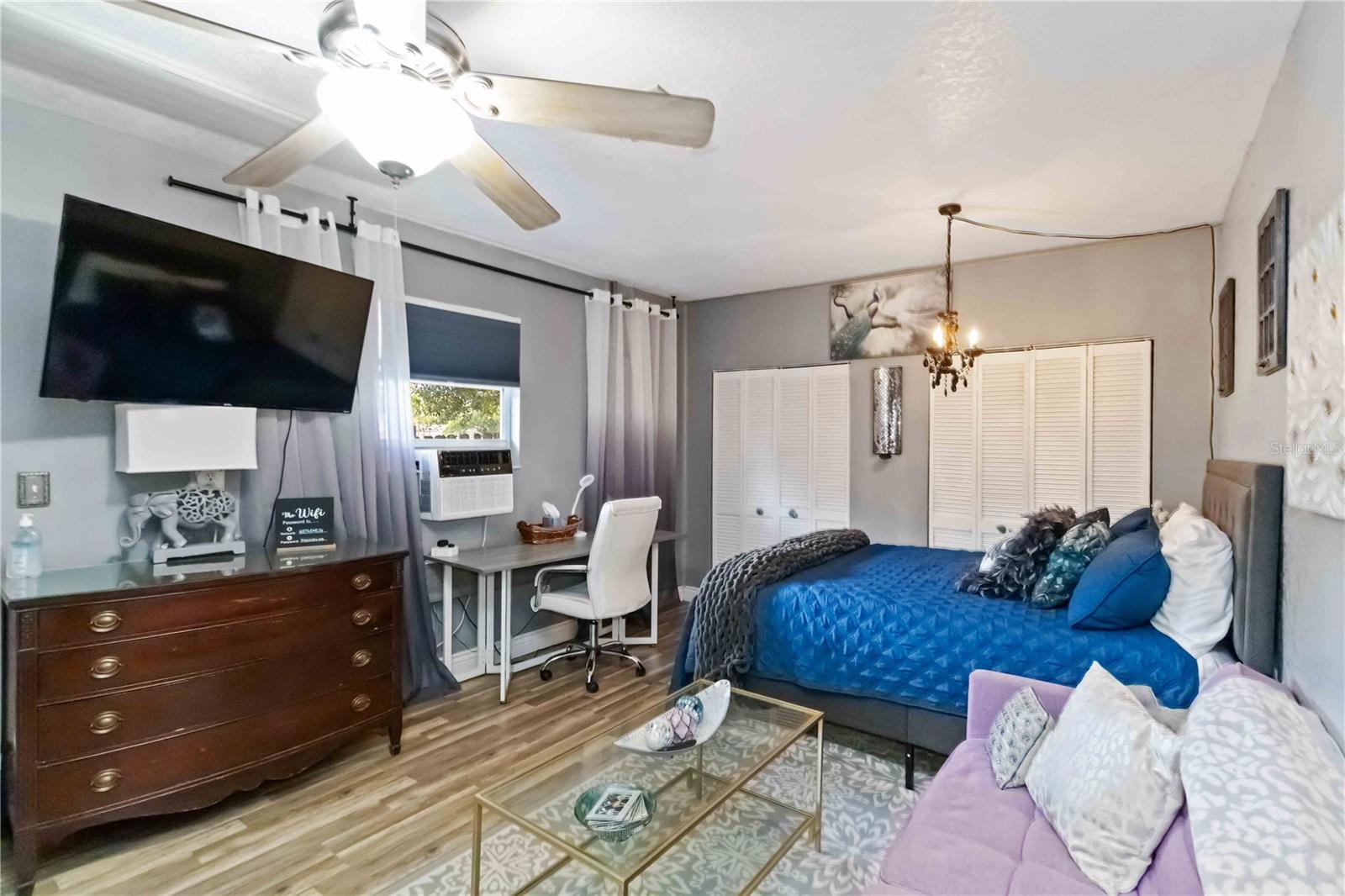 Image 18 of 70 For 4913 37th Street East