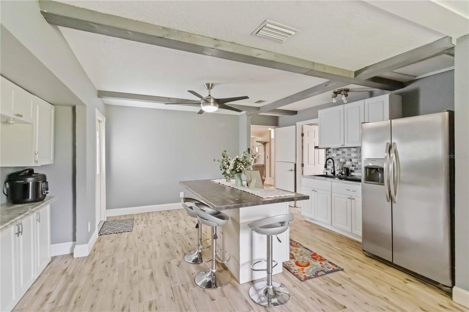 Image 23 of 70 For 4913 37th Street East