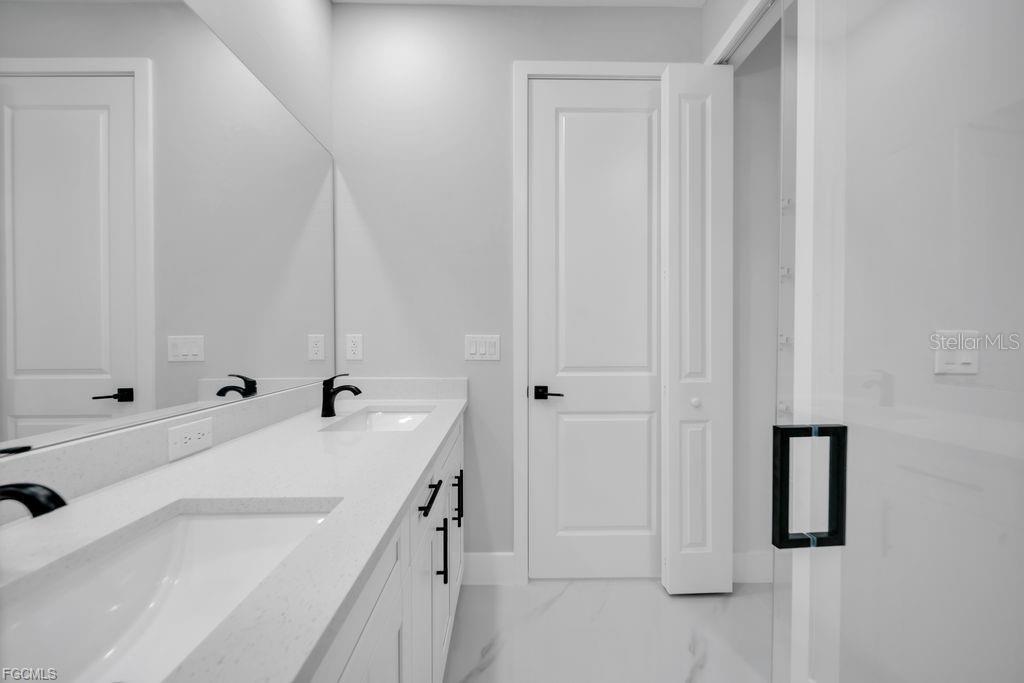 Image 12 of 38 For 2912 14th Street W