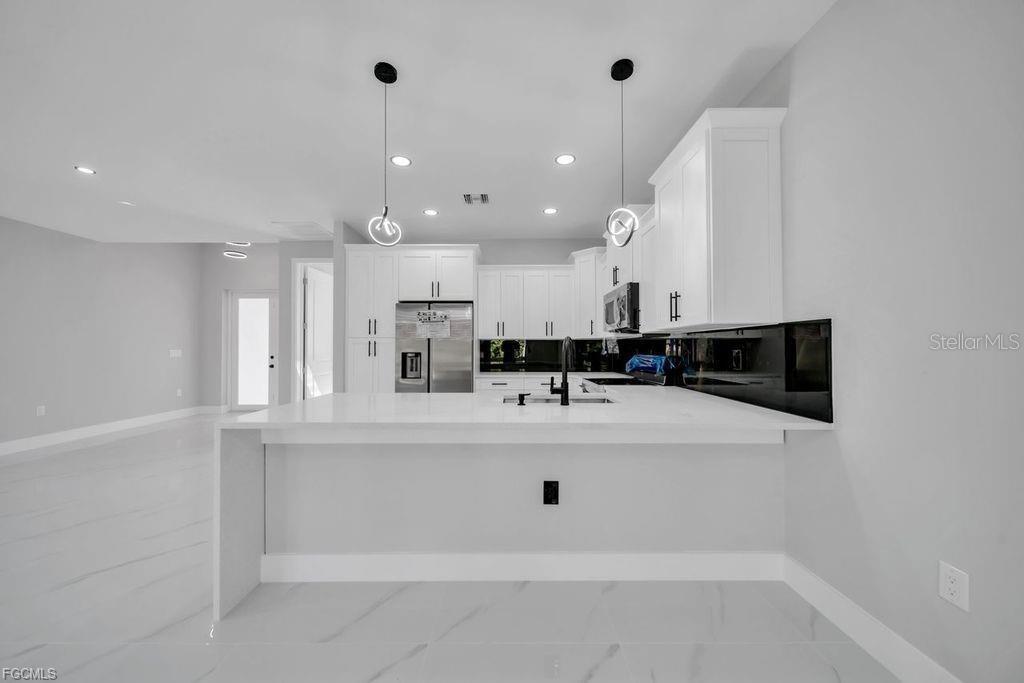 Image 16 of 38 For 2912 14th Street W