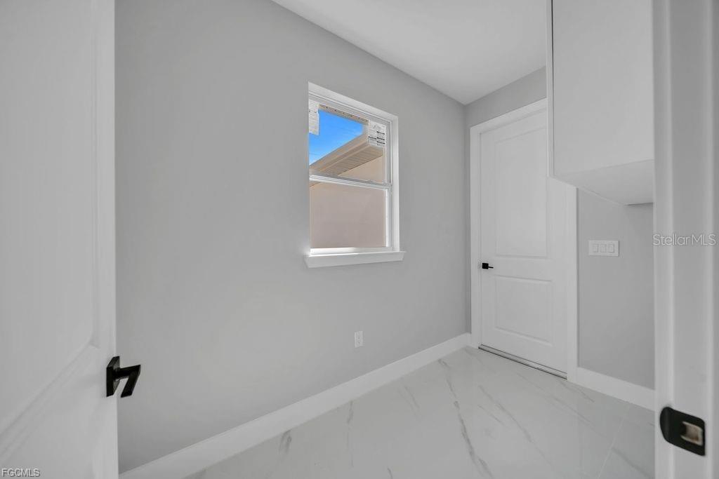 Image 25 of 38 For 2912 14th Street W