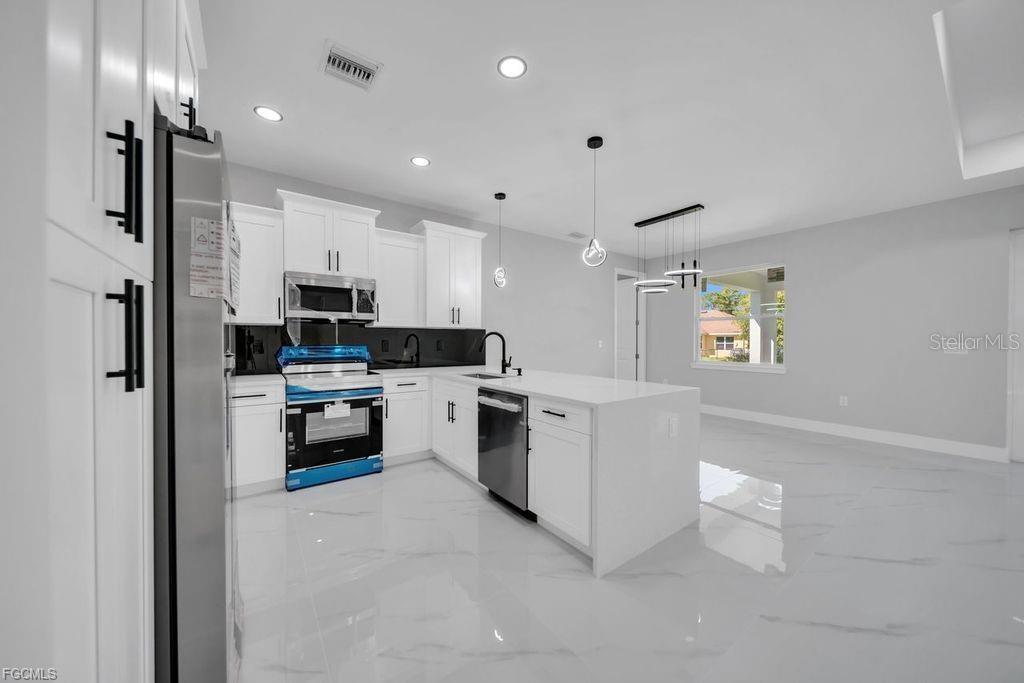 Image 28 of 38 For 2912 14th Street W