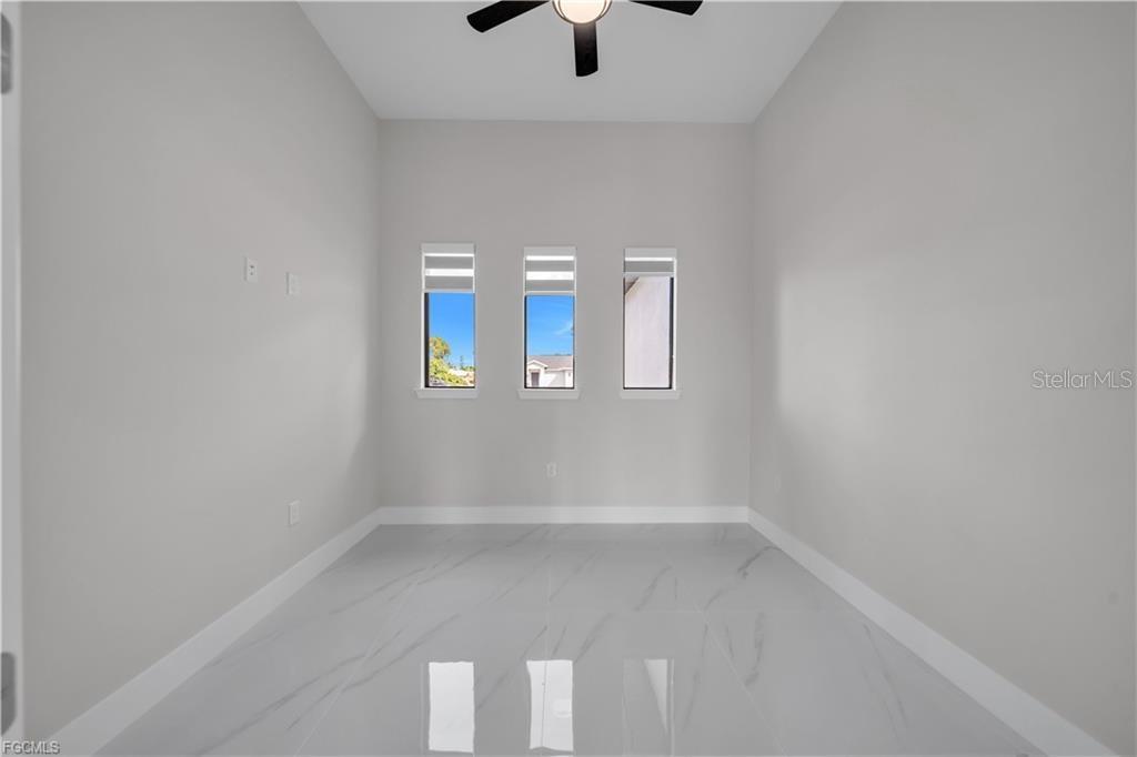 Image 11 of 44 For 2900 Bruce Avenue S