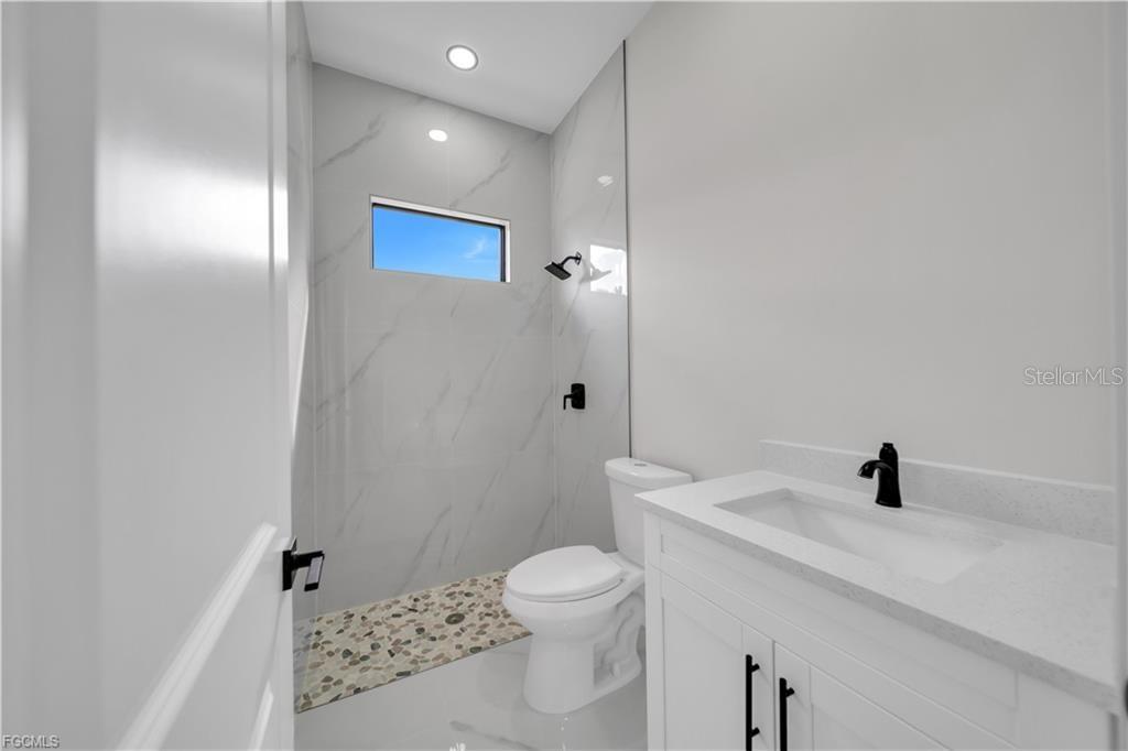 Image 20 of 44 For 2900 Bruce Avenue S