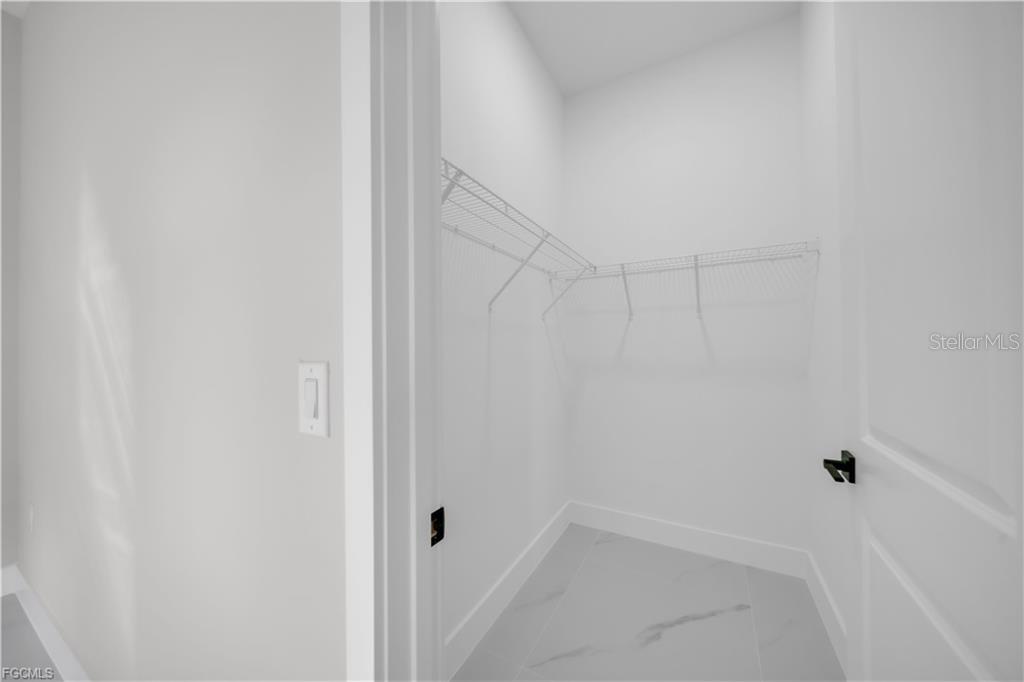 Image 22 of 44 For 2900 Bruce Avenue S