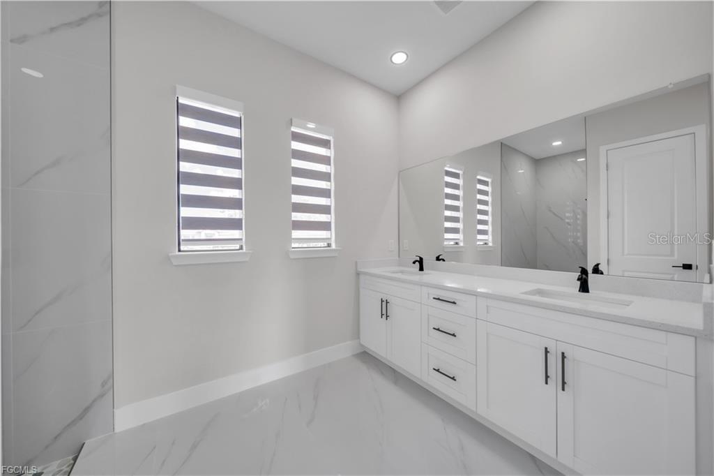 Image 27 of 44 For 2900 Bruce Avenue S